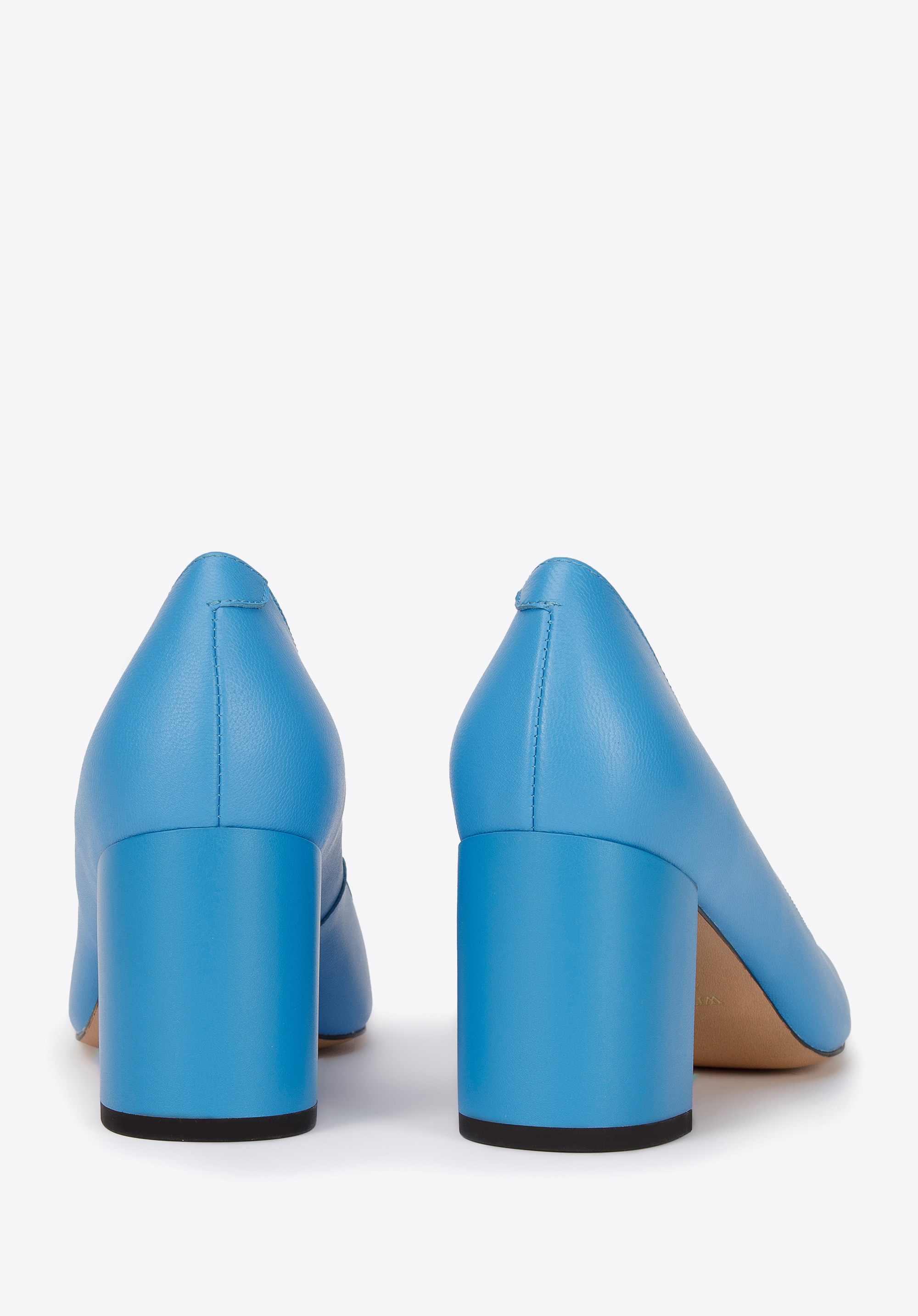 Czółenka skórzane klasyczne na klocku