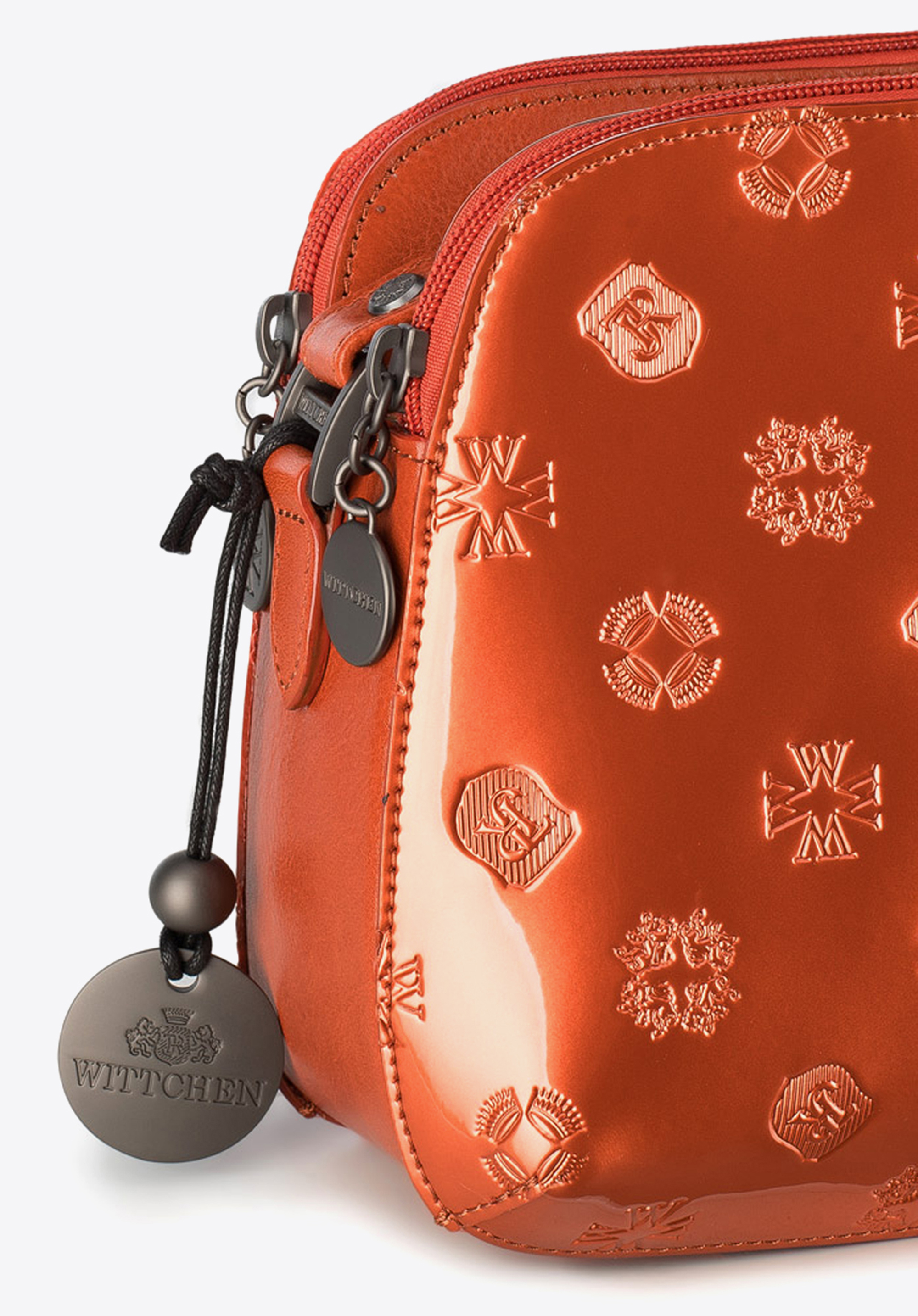 Damska listonoszka skórzana lakierowana z monogramem