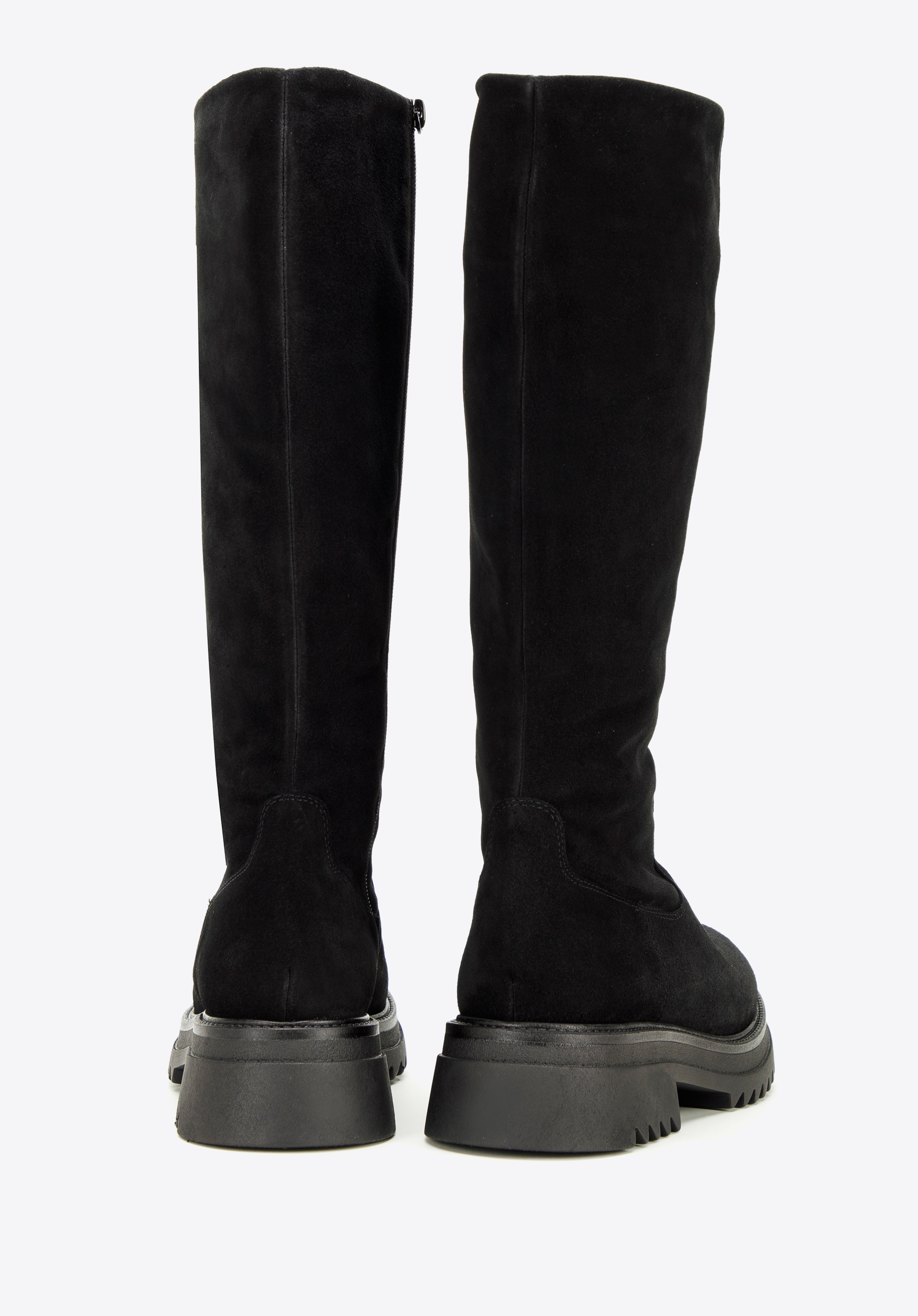 Kozaki zamszowe na platformie