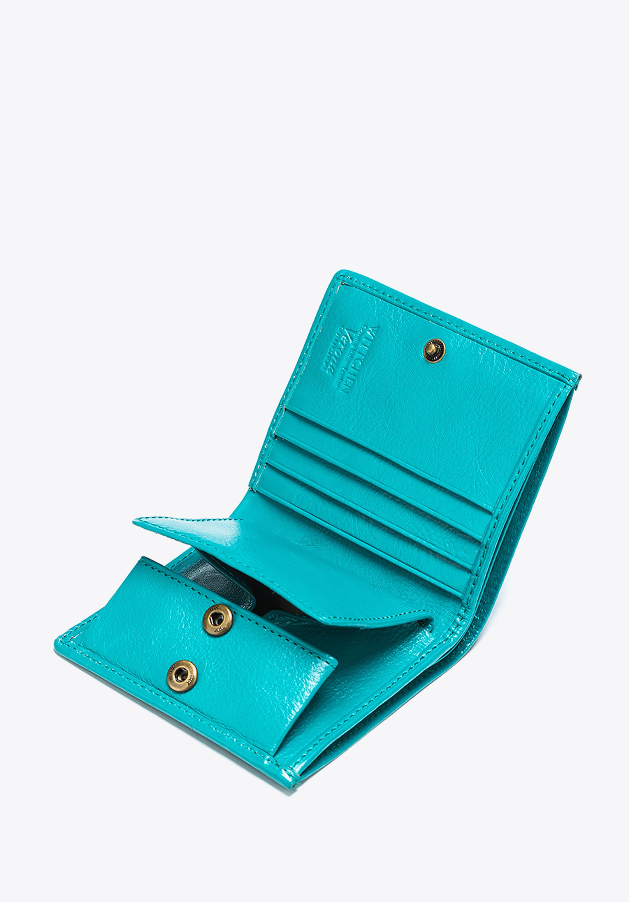 Damski portfel ze skóry lakierowany mały