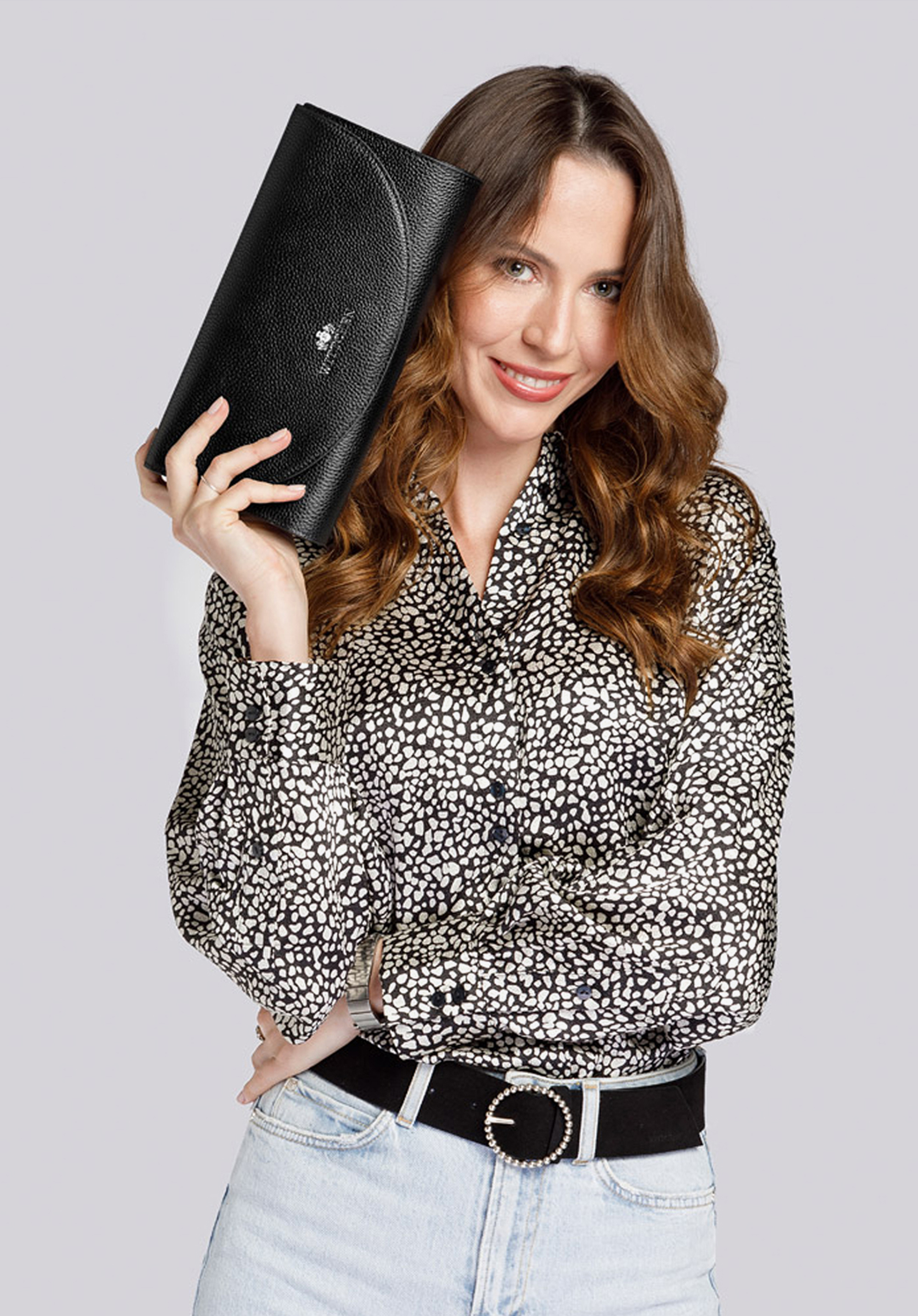 Kopertówka skórzana minimalistyczna