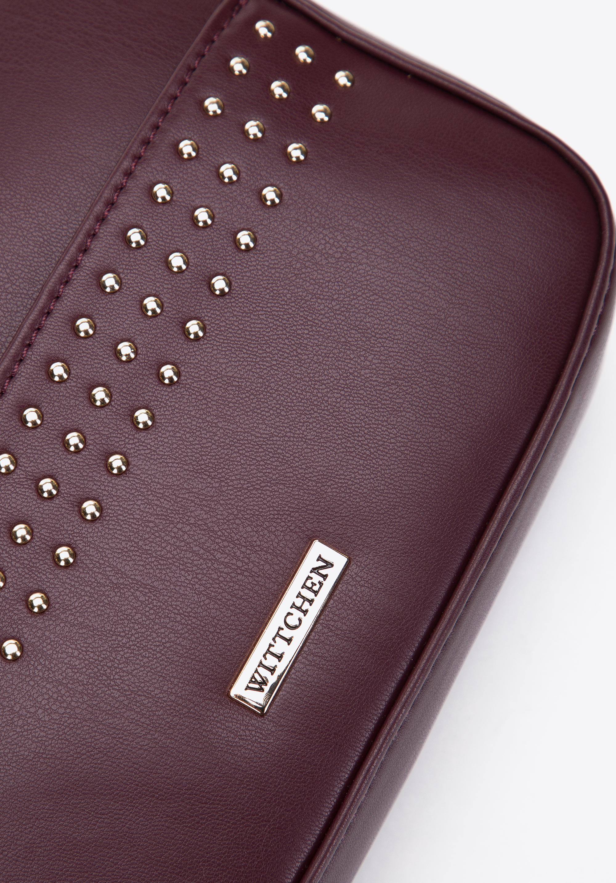 Damska listonoszka pudełkowa z nitami