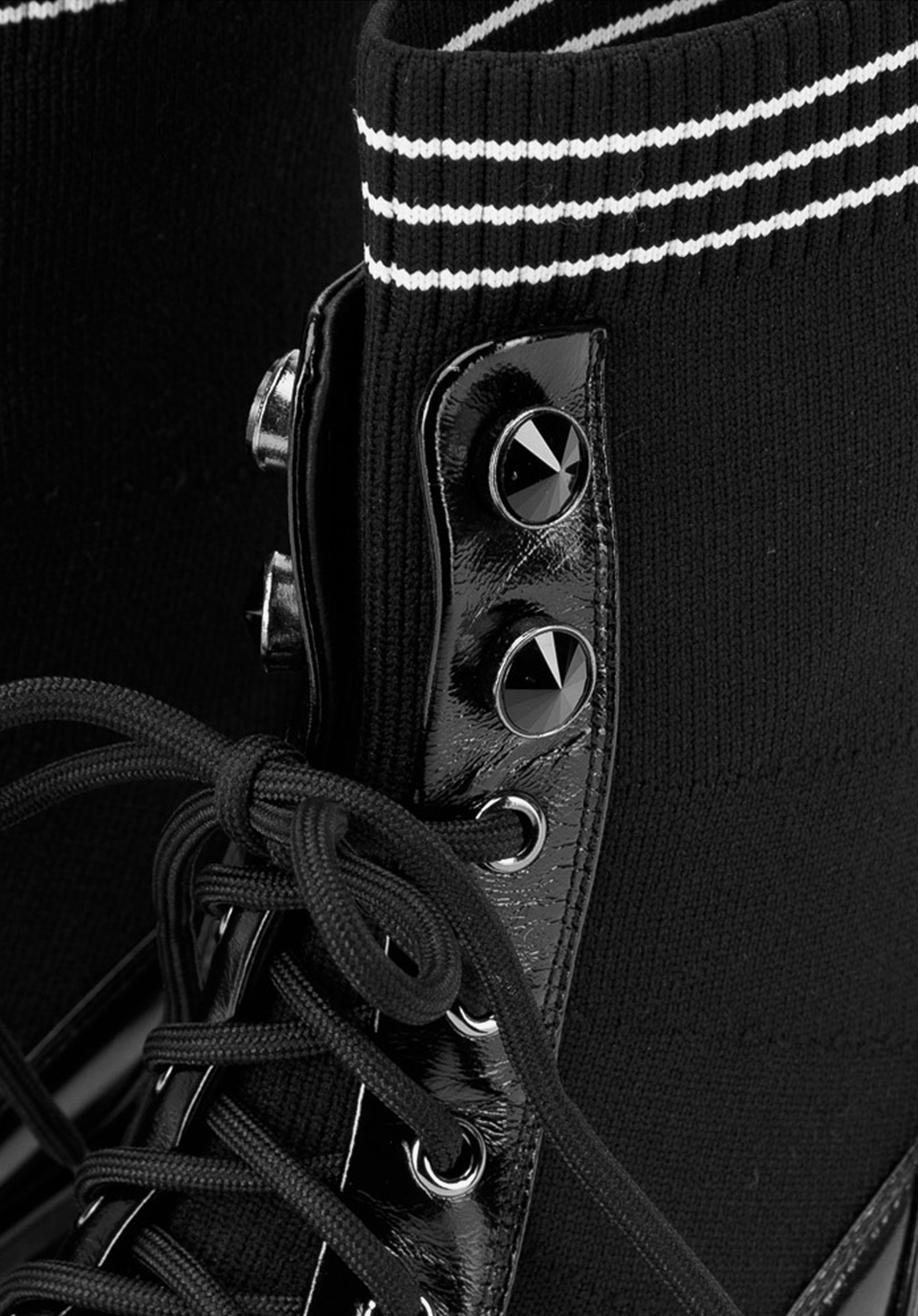 Damskie trapery skórzane ze skarpetą