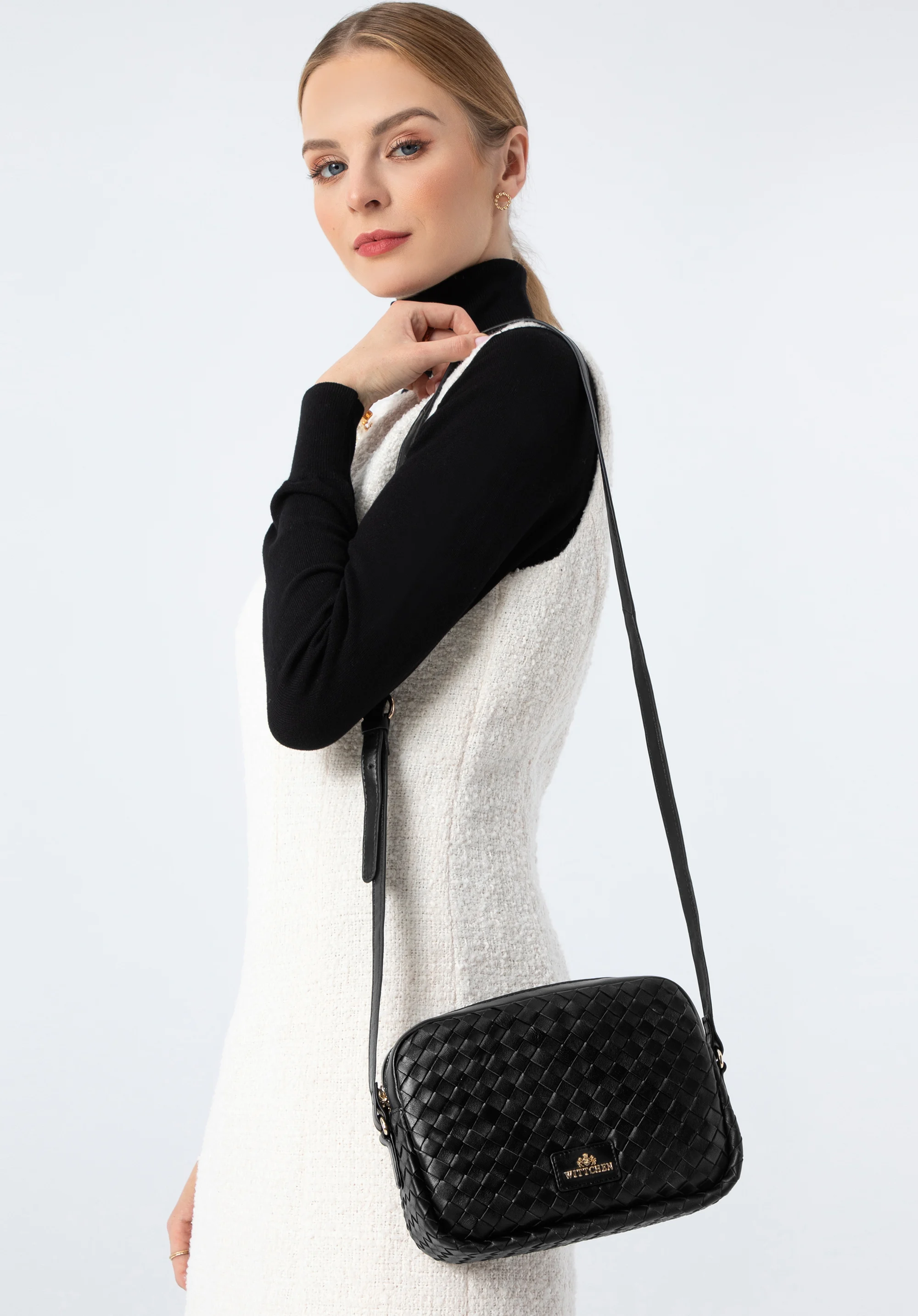 Damska listonoszka ze skórzanej plecionki mała