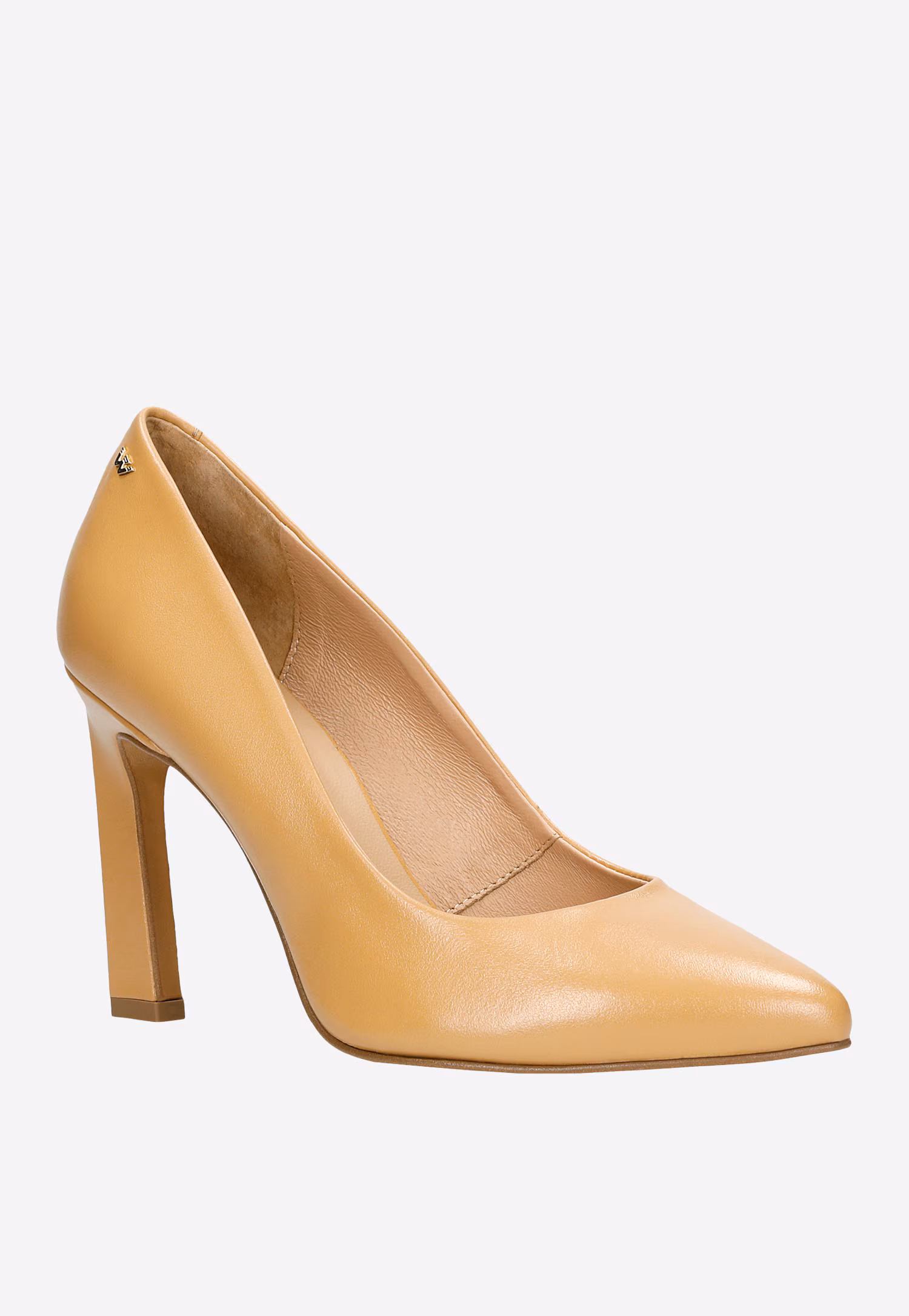 Beżowe skórzane czółenka damskie