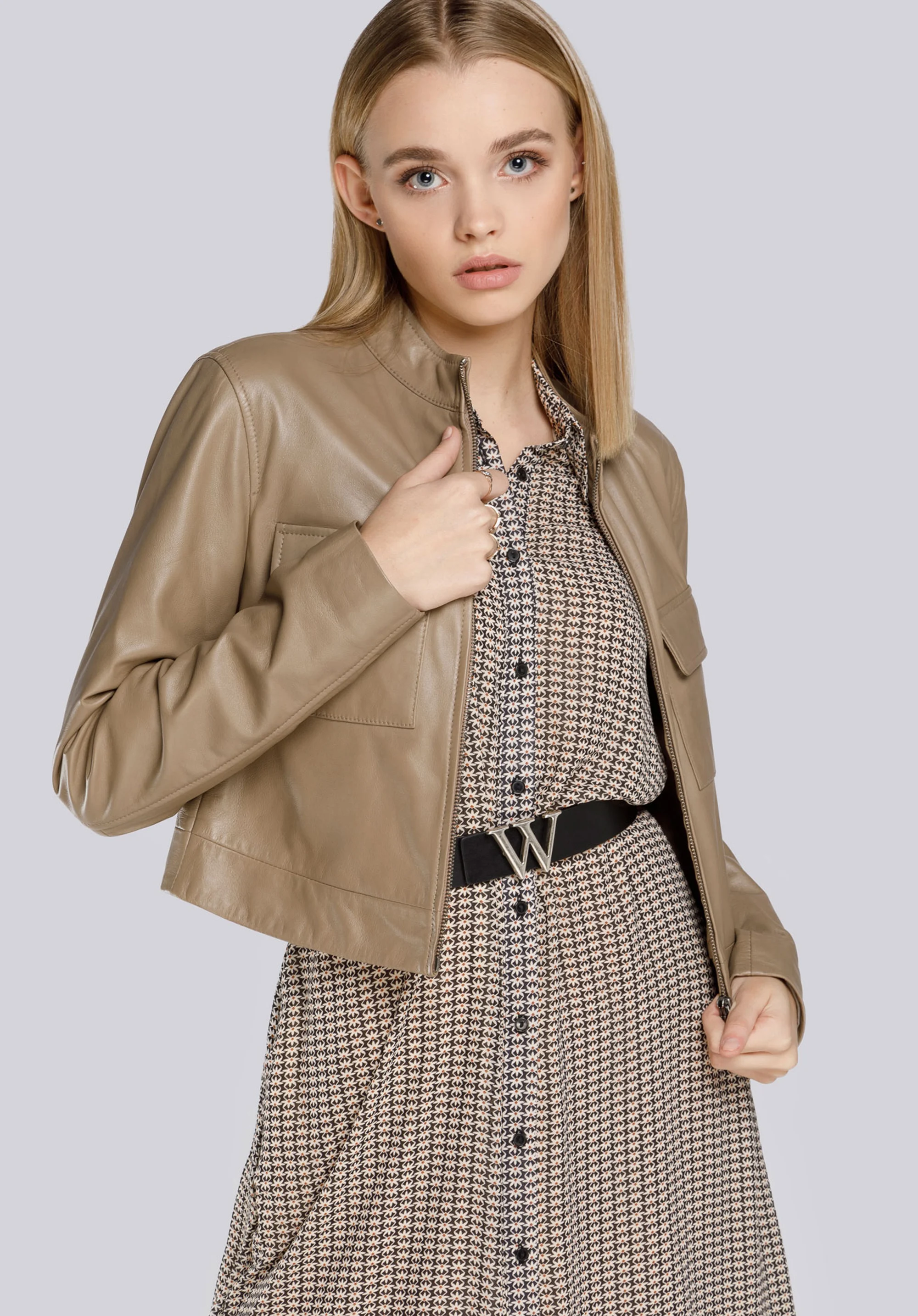 Damska kurtka skórzana krótka