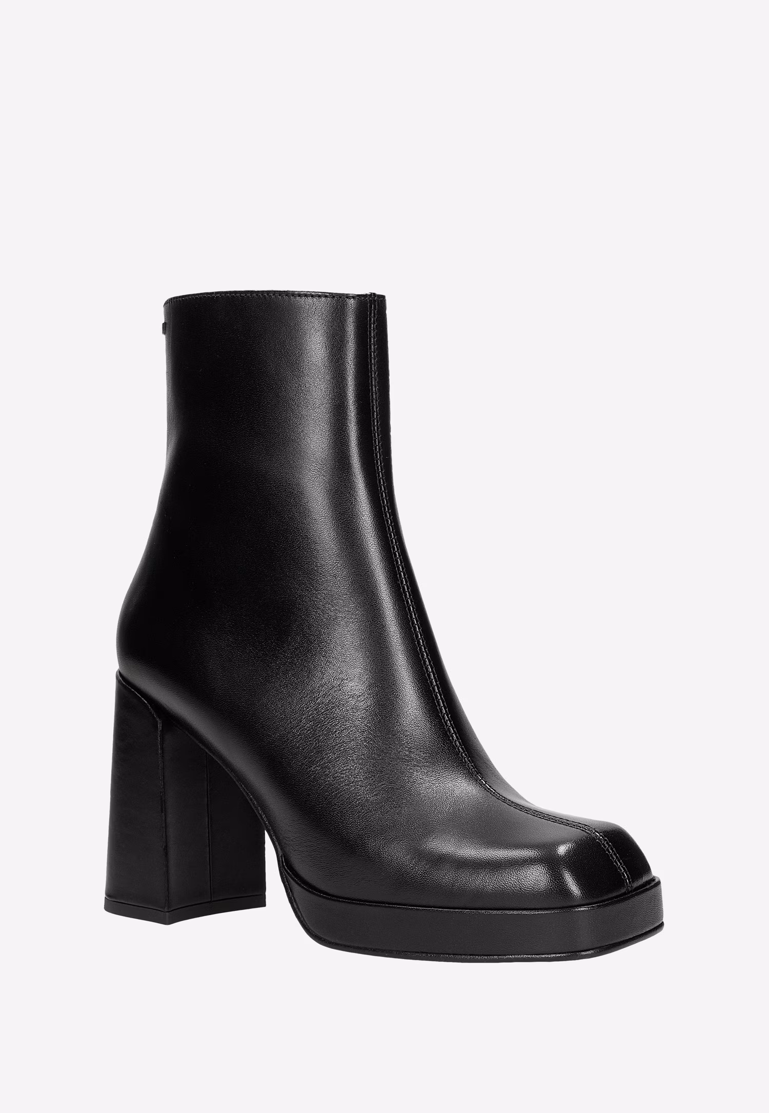 Czarne botki damskie na solidnym obcasie