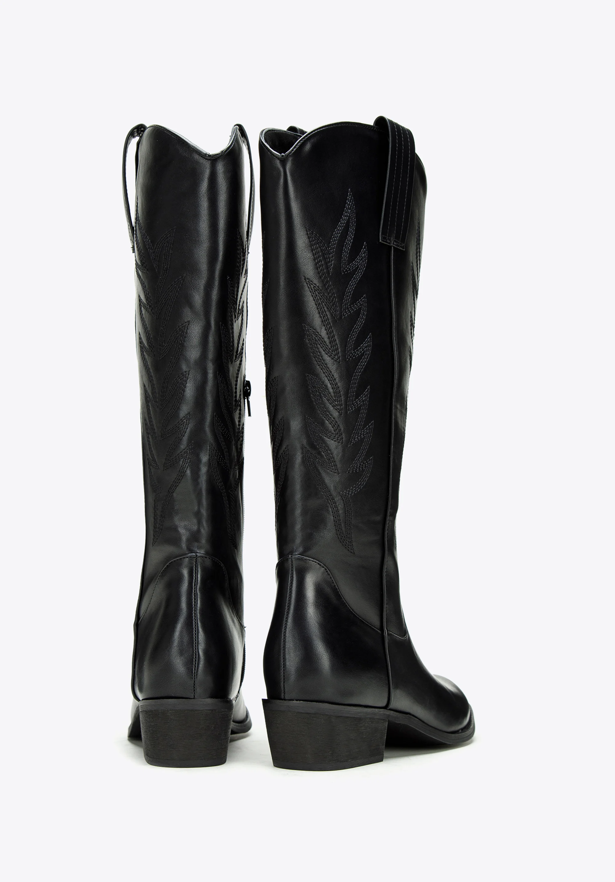 Damskie kowbojki z haftem wysokie