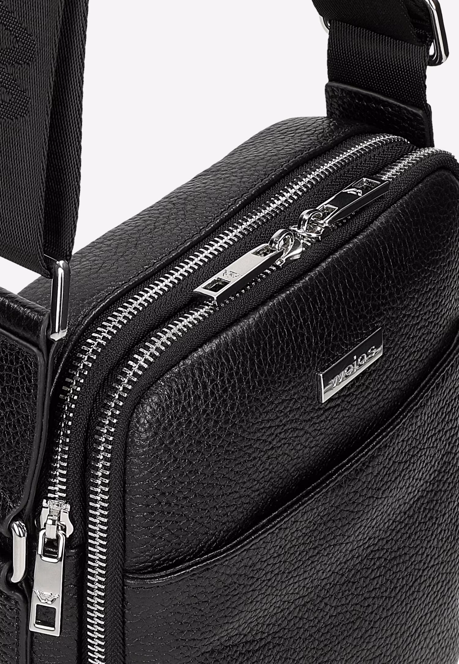 Mała czarna torba męska przez ramię