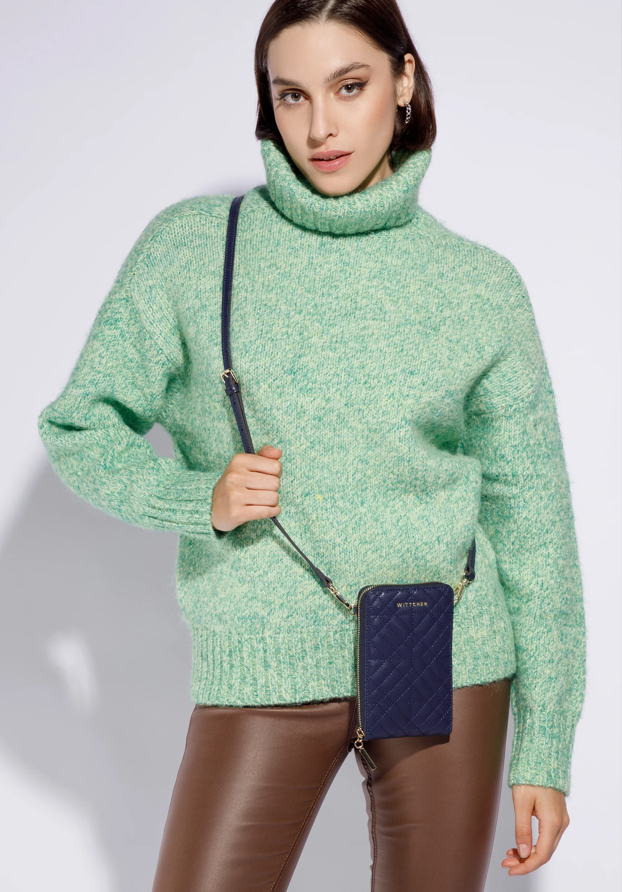 Minitorebka skórzana pikowana