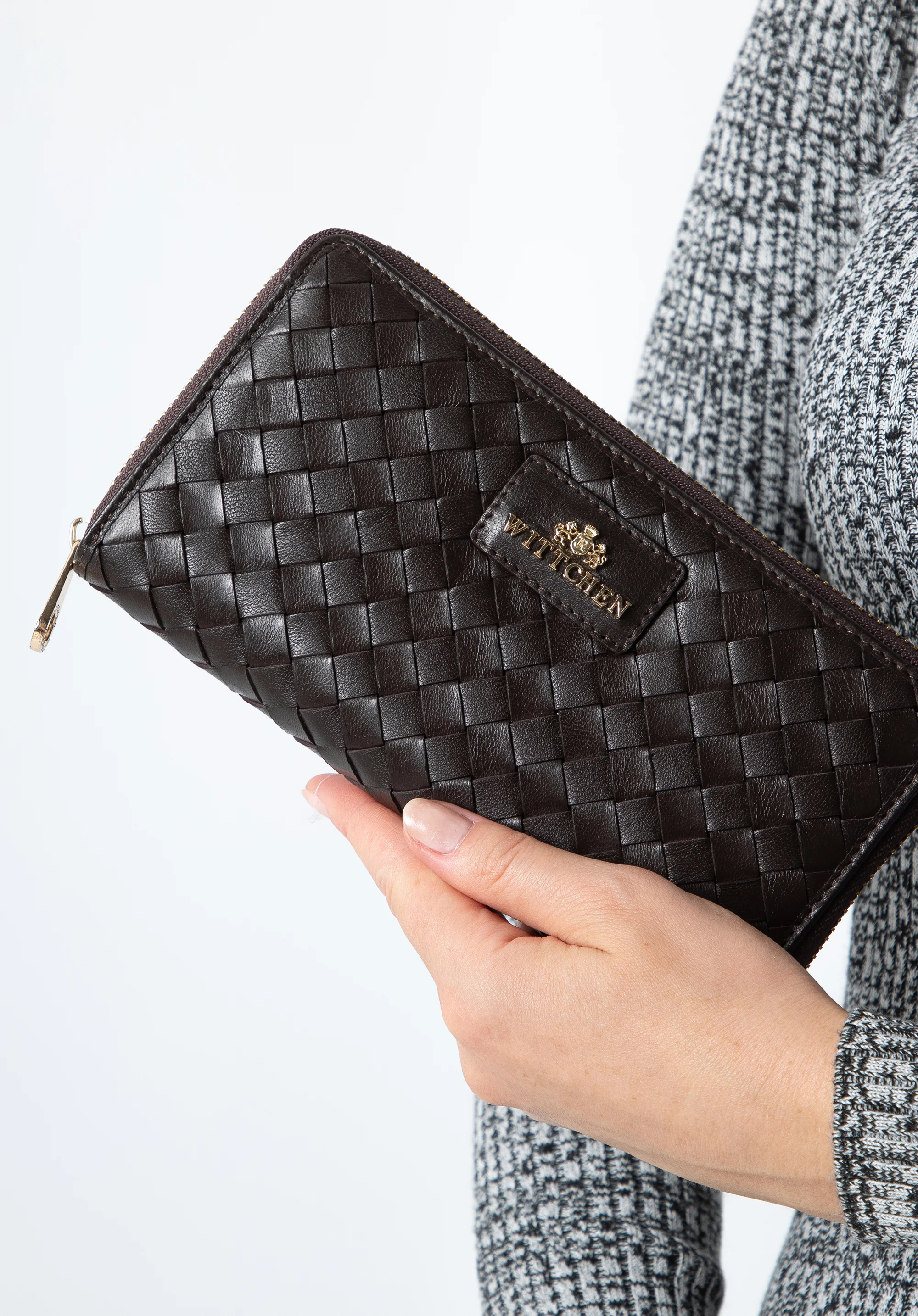 Damski portfel ze skórzanej plecionki duży