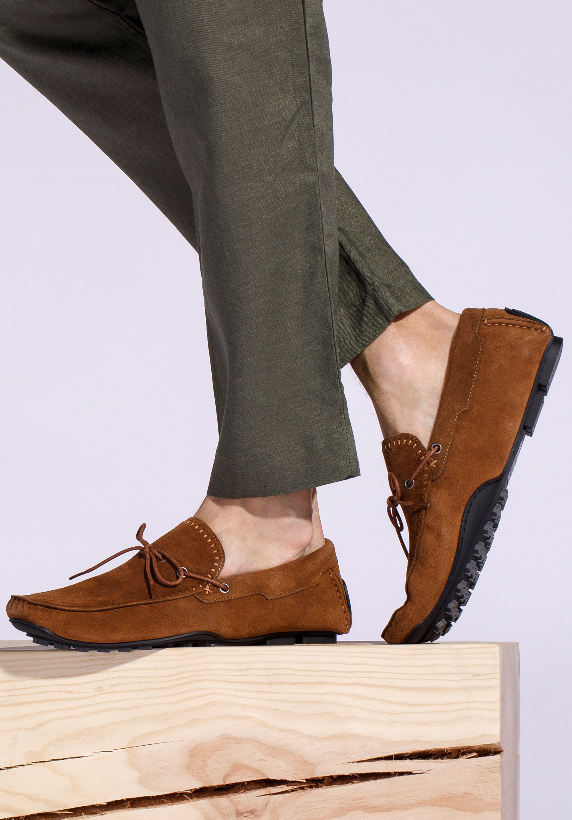 Męskie mokasyny samochodowe ze skóry zamszowej