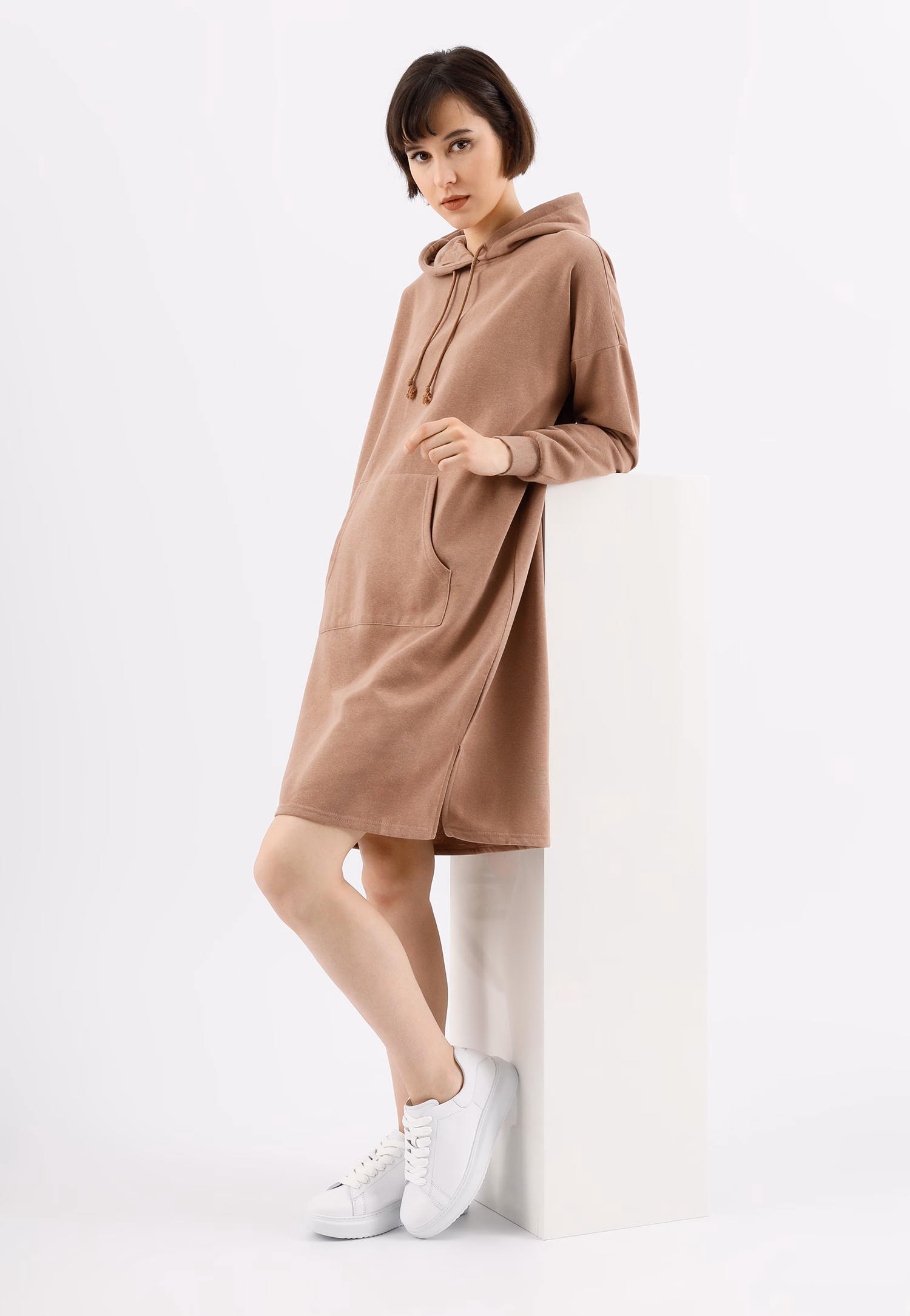 Klasyczne białe trampki damskie ze skóry licowej