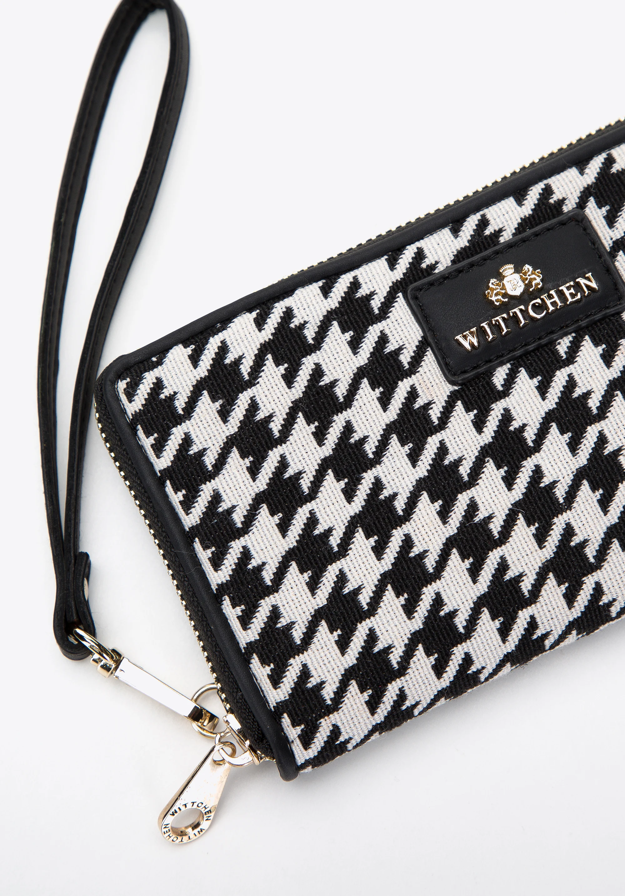 Damski portfel wzorzysty na suwak