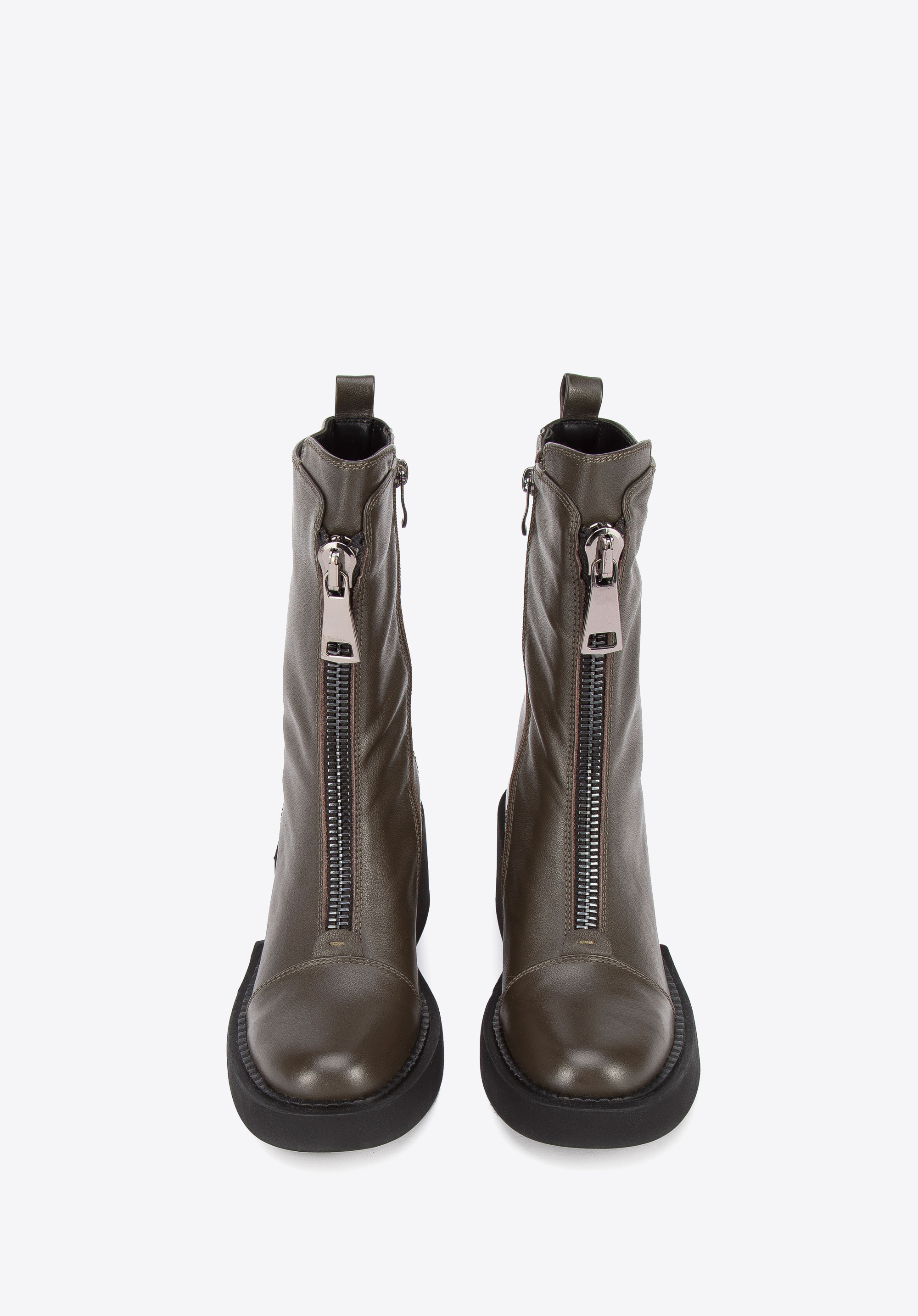 Botki skórzane z suwakiem na platformie