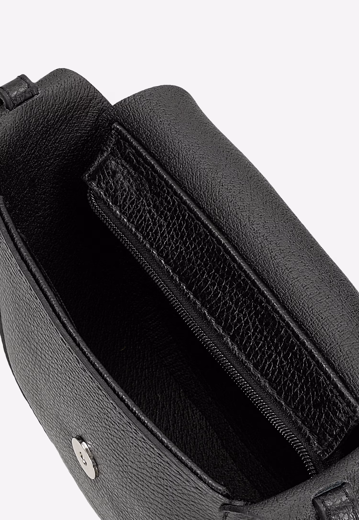 Jasnobrązowa skórzana torebka damska typu saddle bag