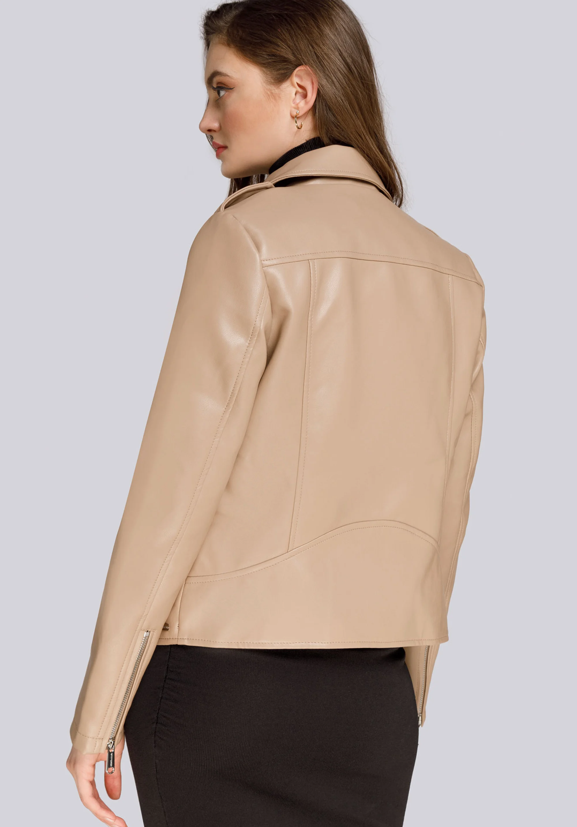 Damska ramoneska z pagonami