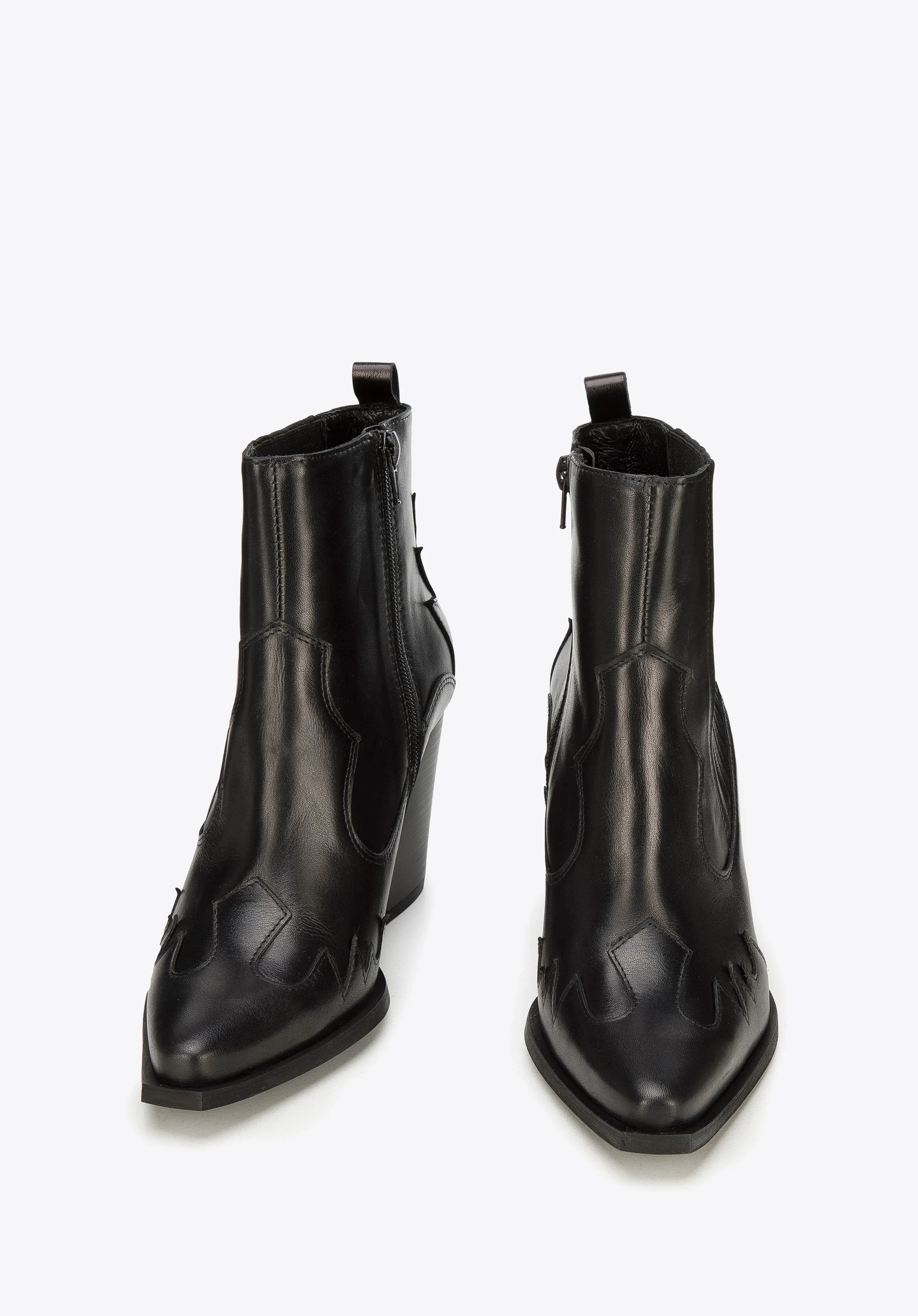 Kowbojki skórzane krótkie z kanciastym noskiem