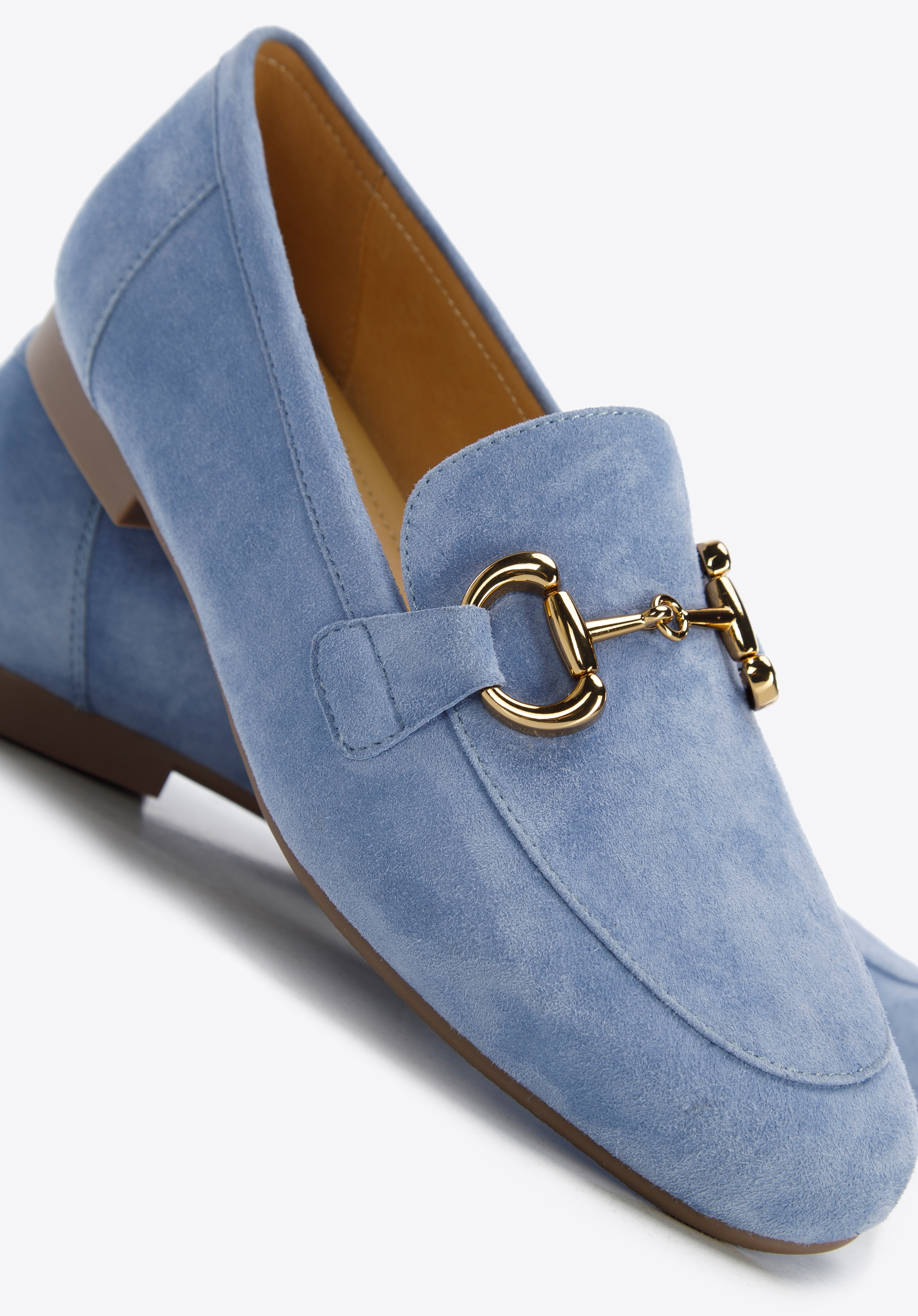 Damskie mokasyny zamszowe z metalową sprzączką