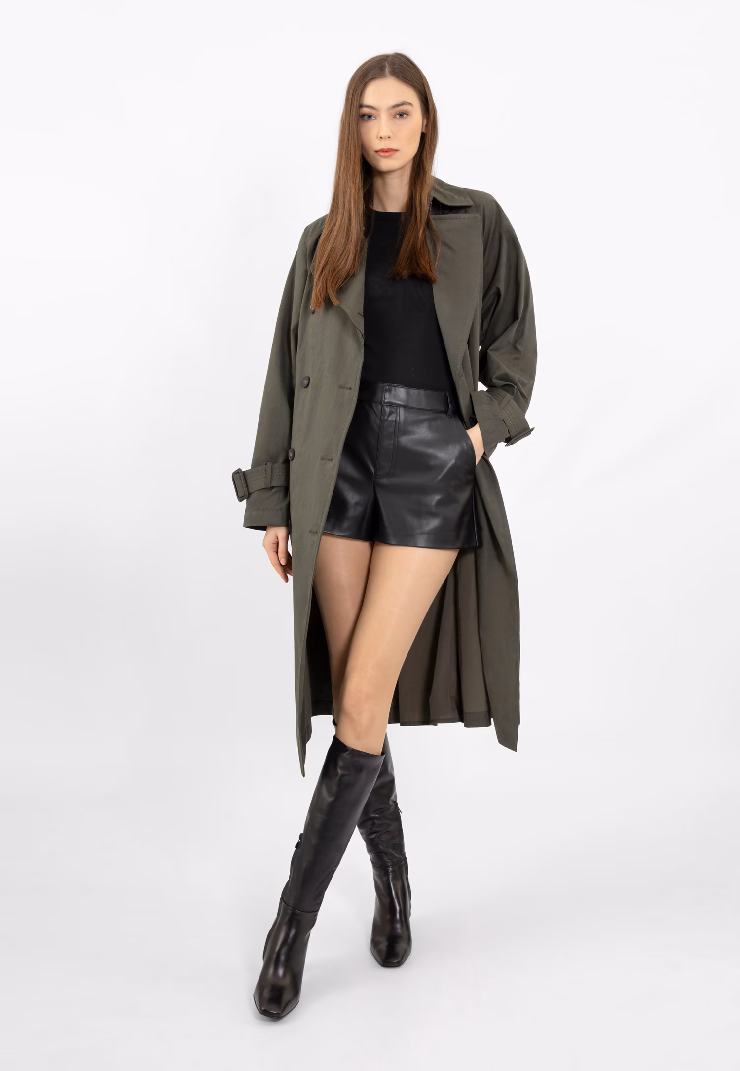 Czarne kozaki damskie na słupku za skóry licowej