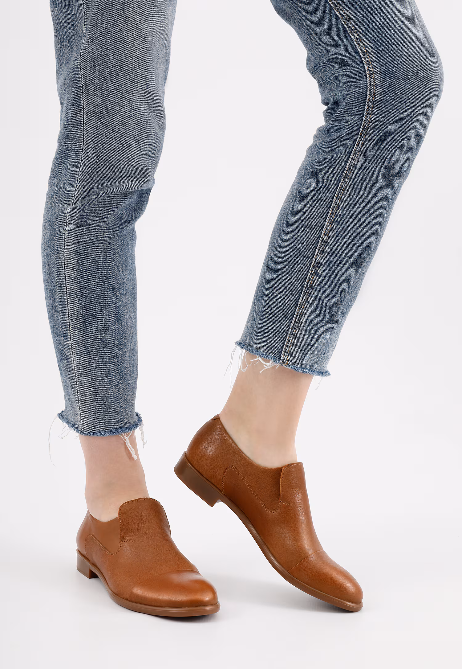 Czarne loafersy damskie ze skóry licowej