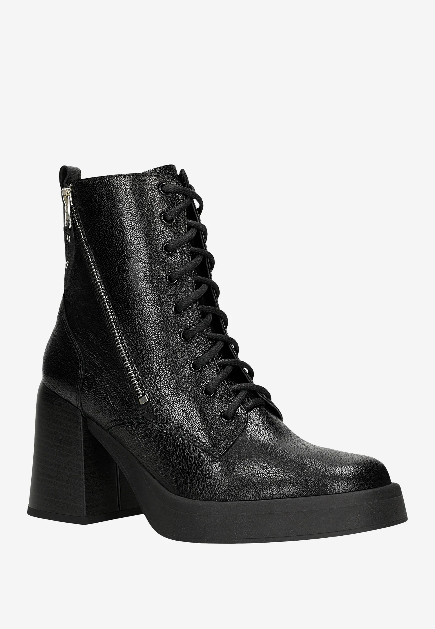 Czarne skórzane trzewiki na obcasie