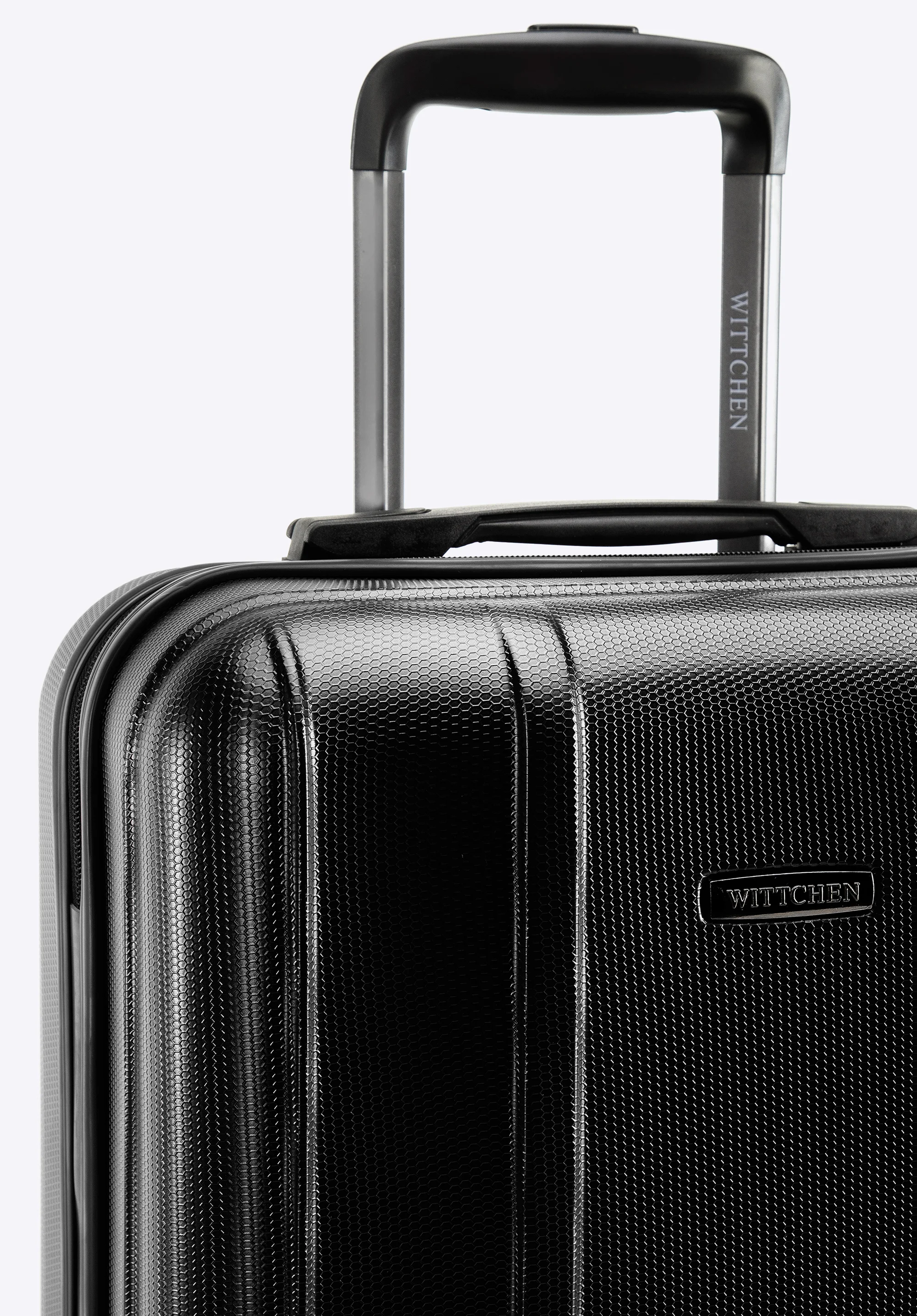 Walizka kabinowa z polikarbonu z pionowymi tłoczeniami