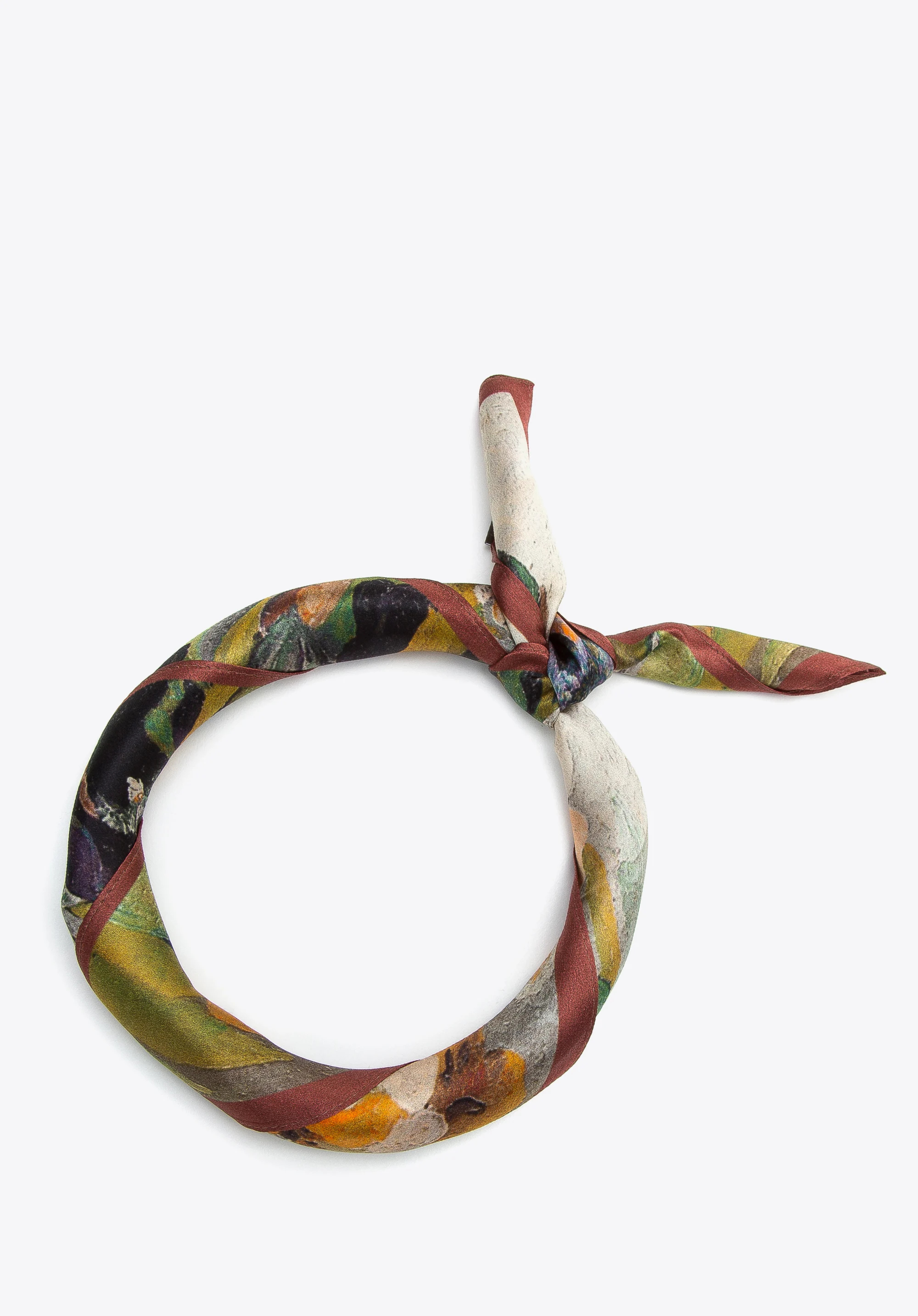 Damska apaszka jedwabna we wzory