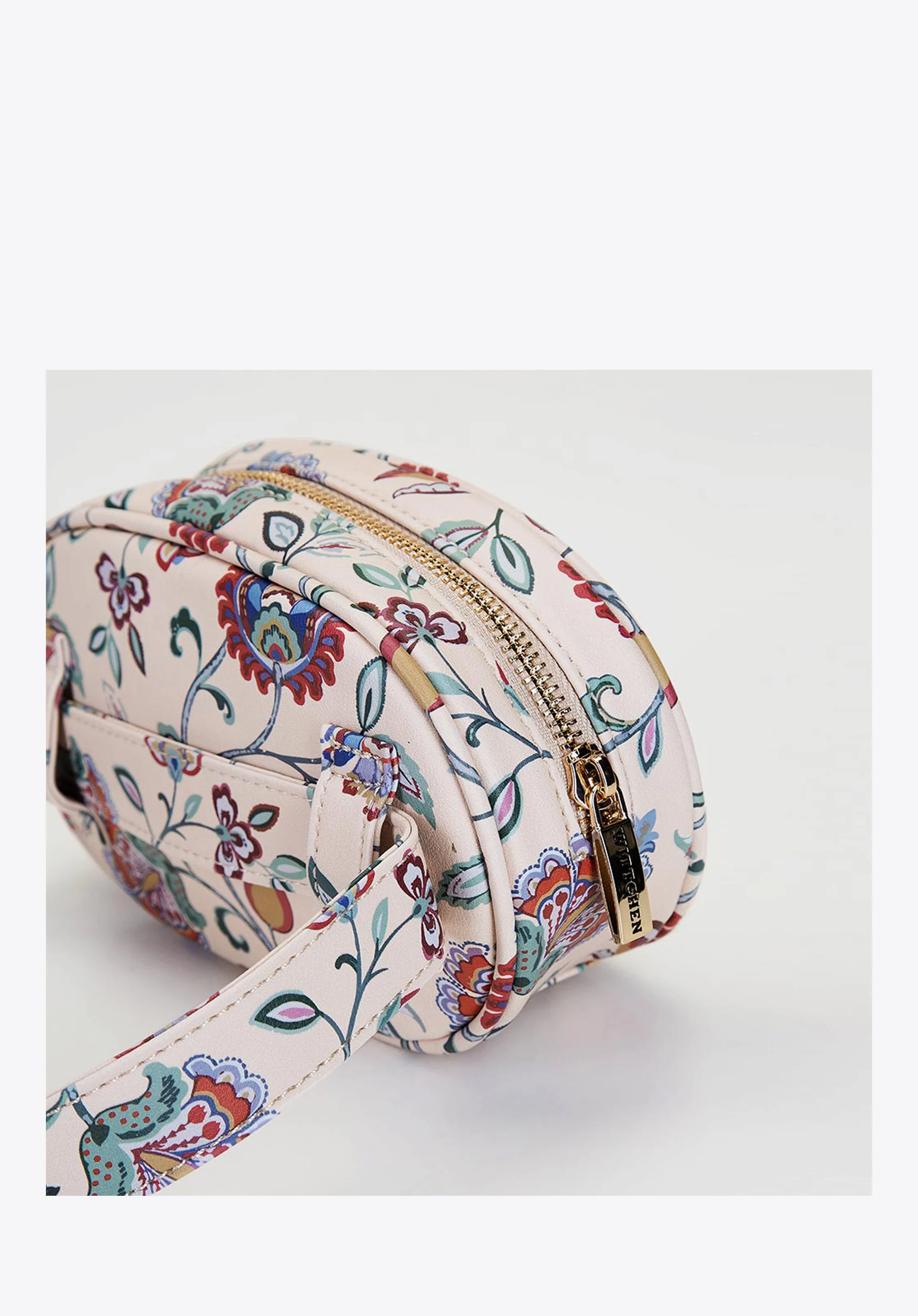 Damska torebka nerka pudełkowa