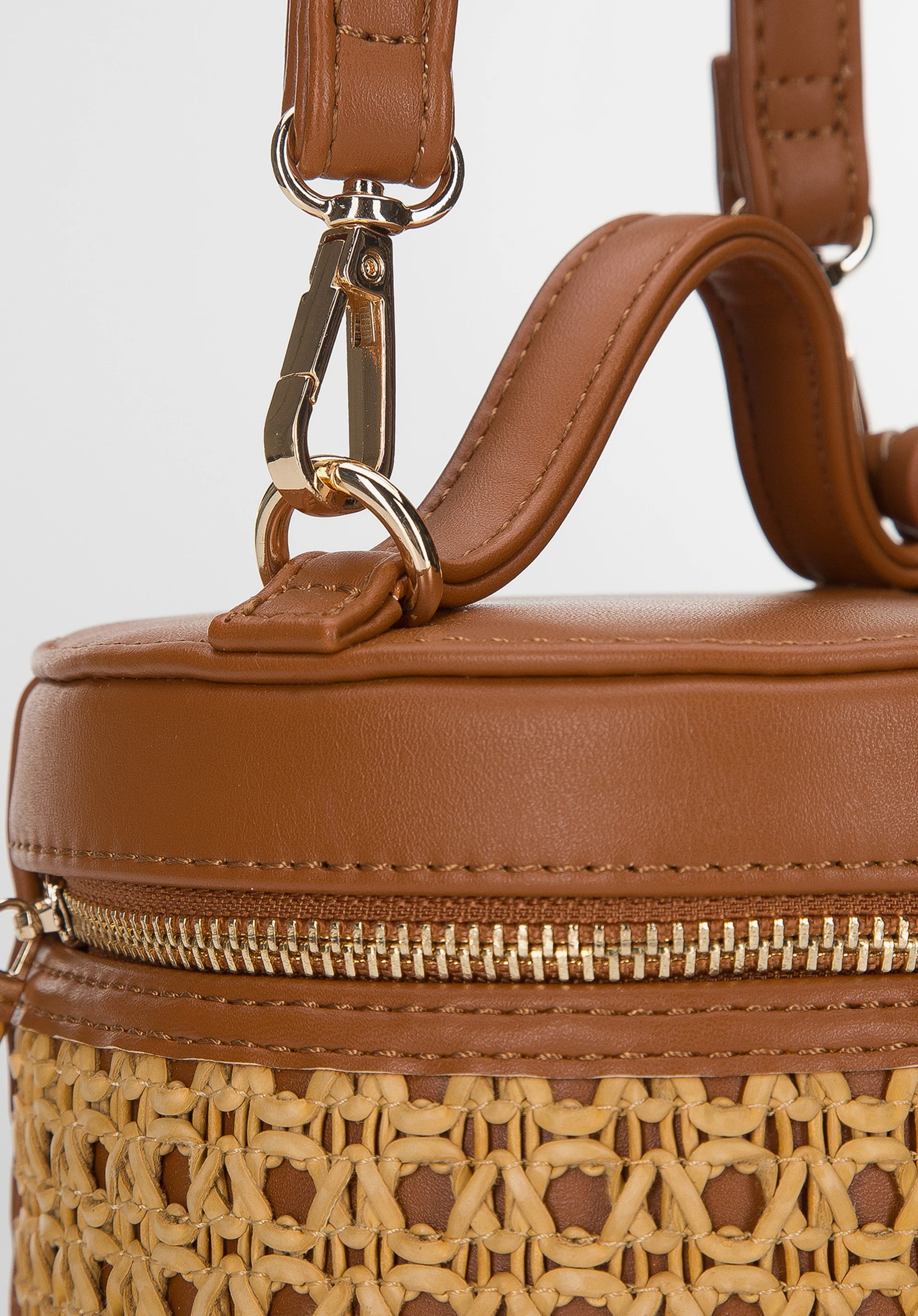 Torebka kubełek z plecionką