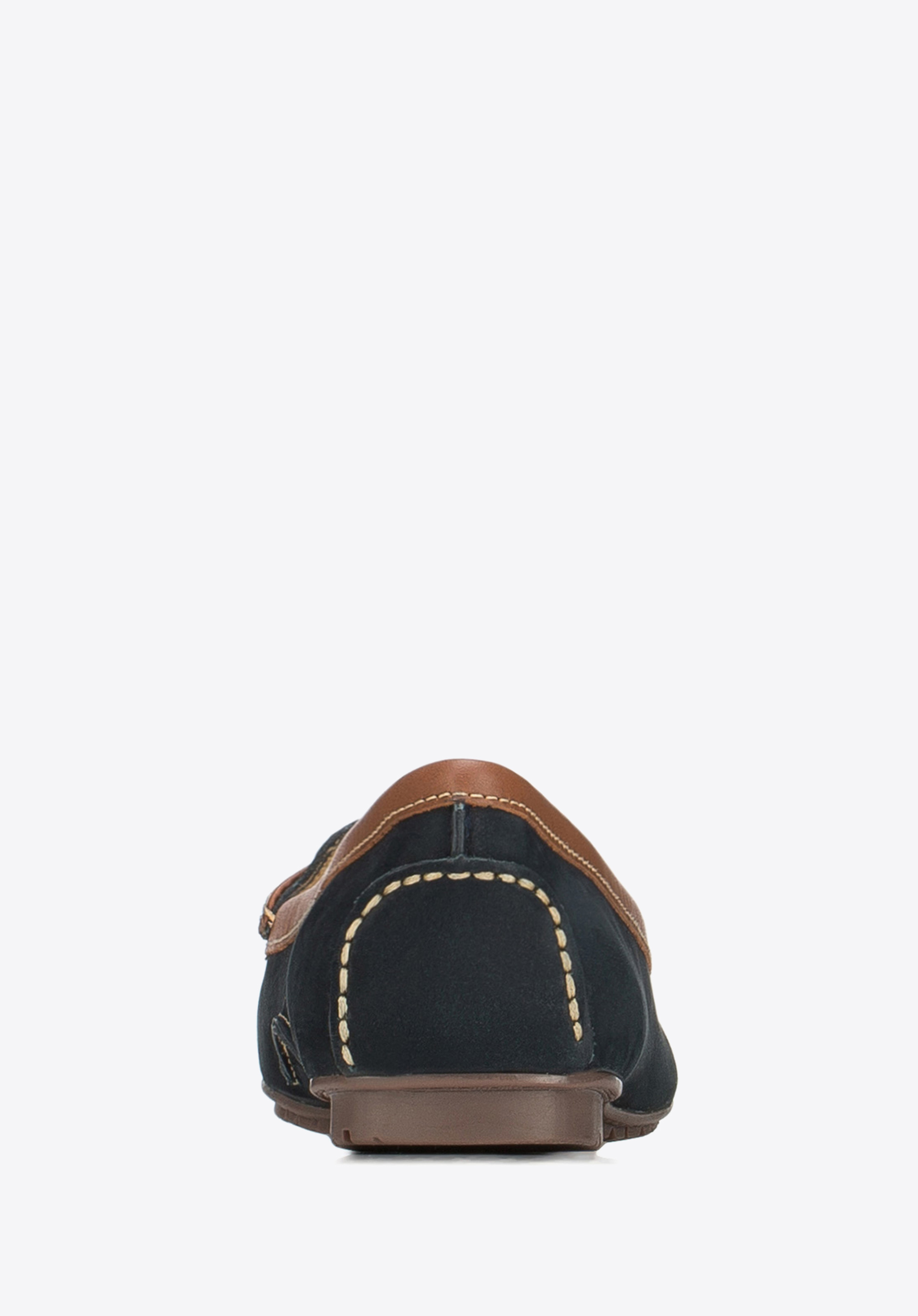 Damskie mokasyny nubukowe z frędzlami