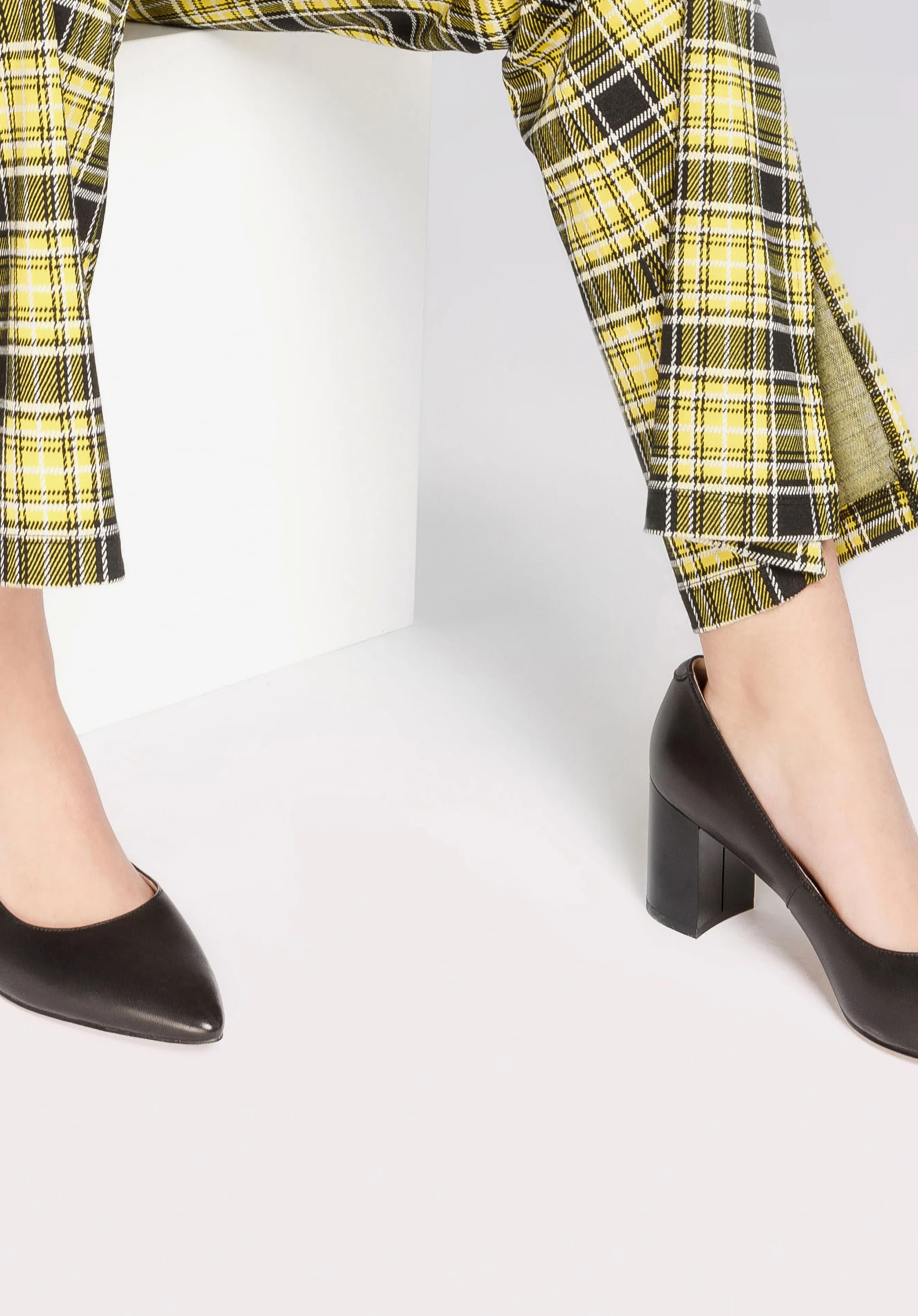 Czółenka skórzane klasyczne na klocku