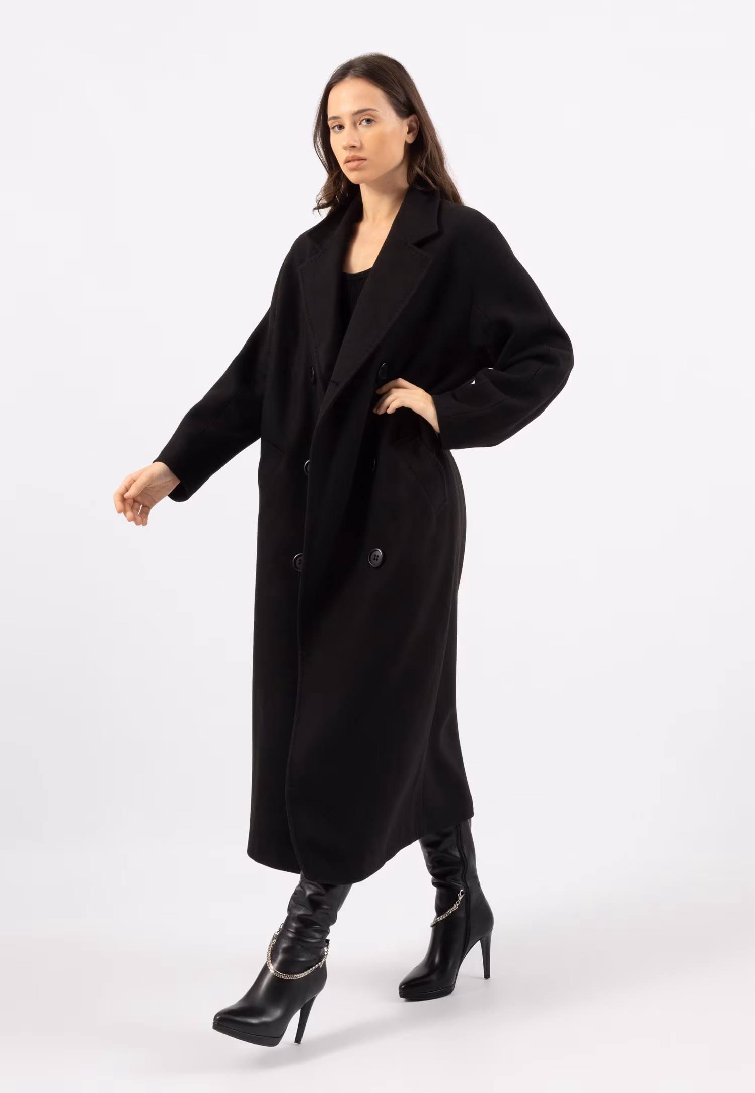 RELAKS płaszcz damski długi w kolorze beżowym