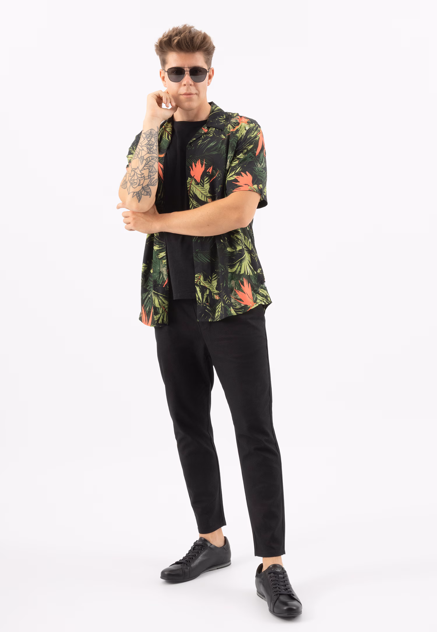 Granatowe sneakersy męskie z dwoiny welurowej