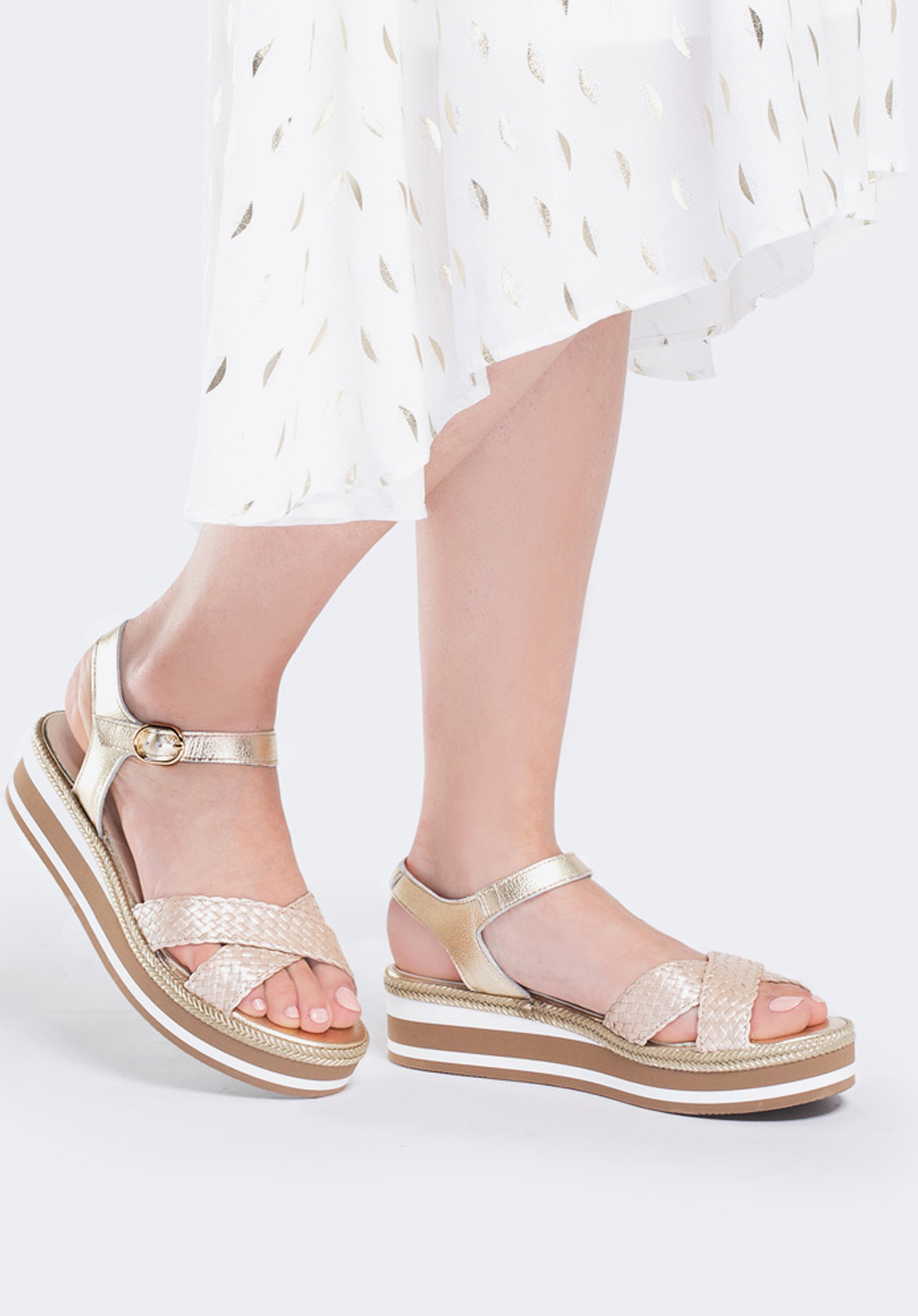 Damskie sandały skórzane na piankowej podeszwie