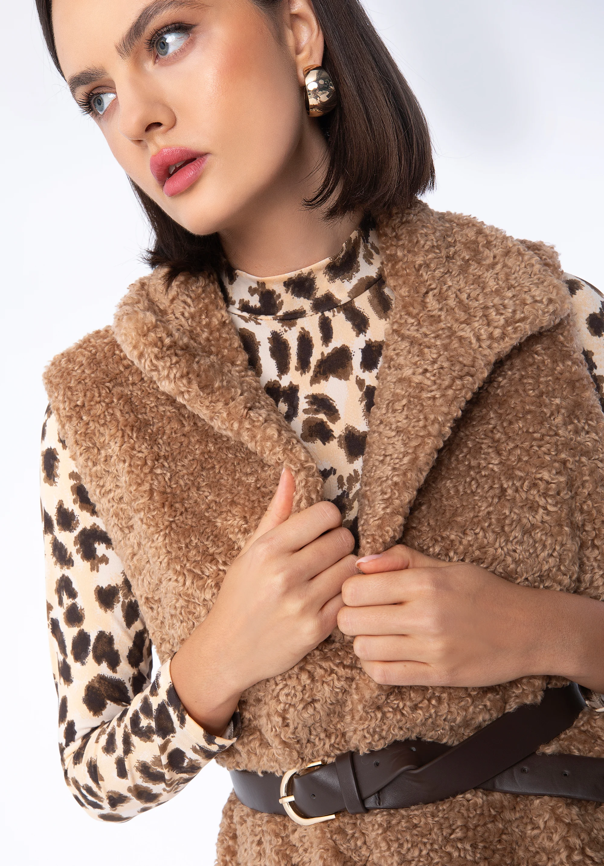 Damska kamizelka ze sztucznego baranka długa