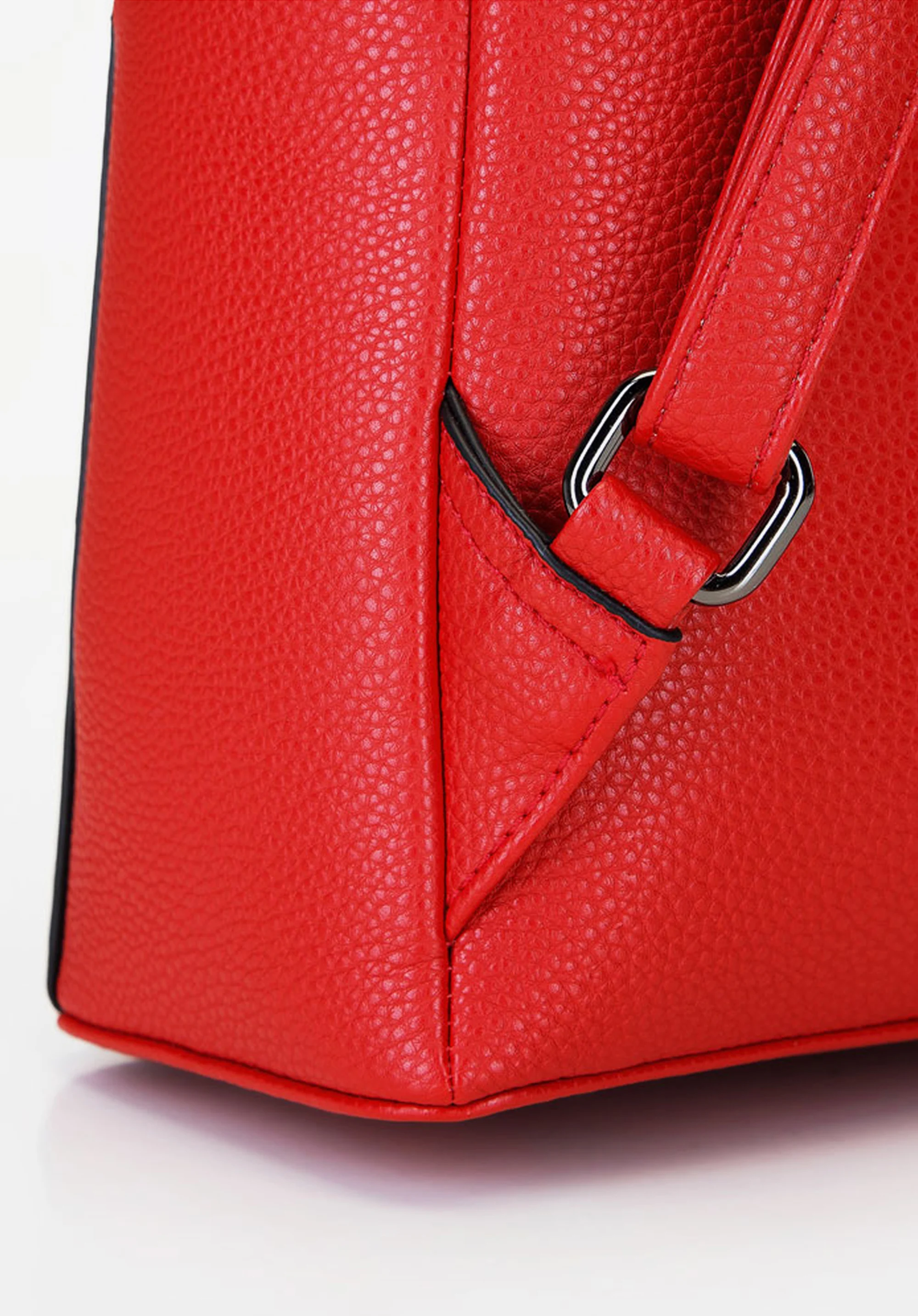 Damski plecak z kieszenią z przodu