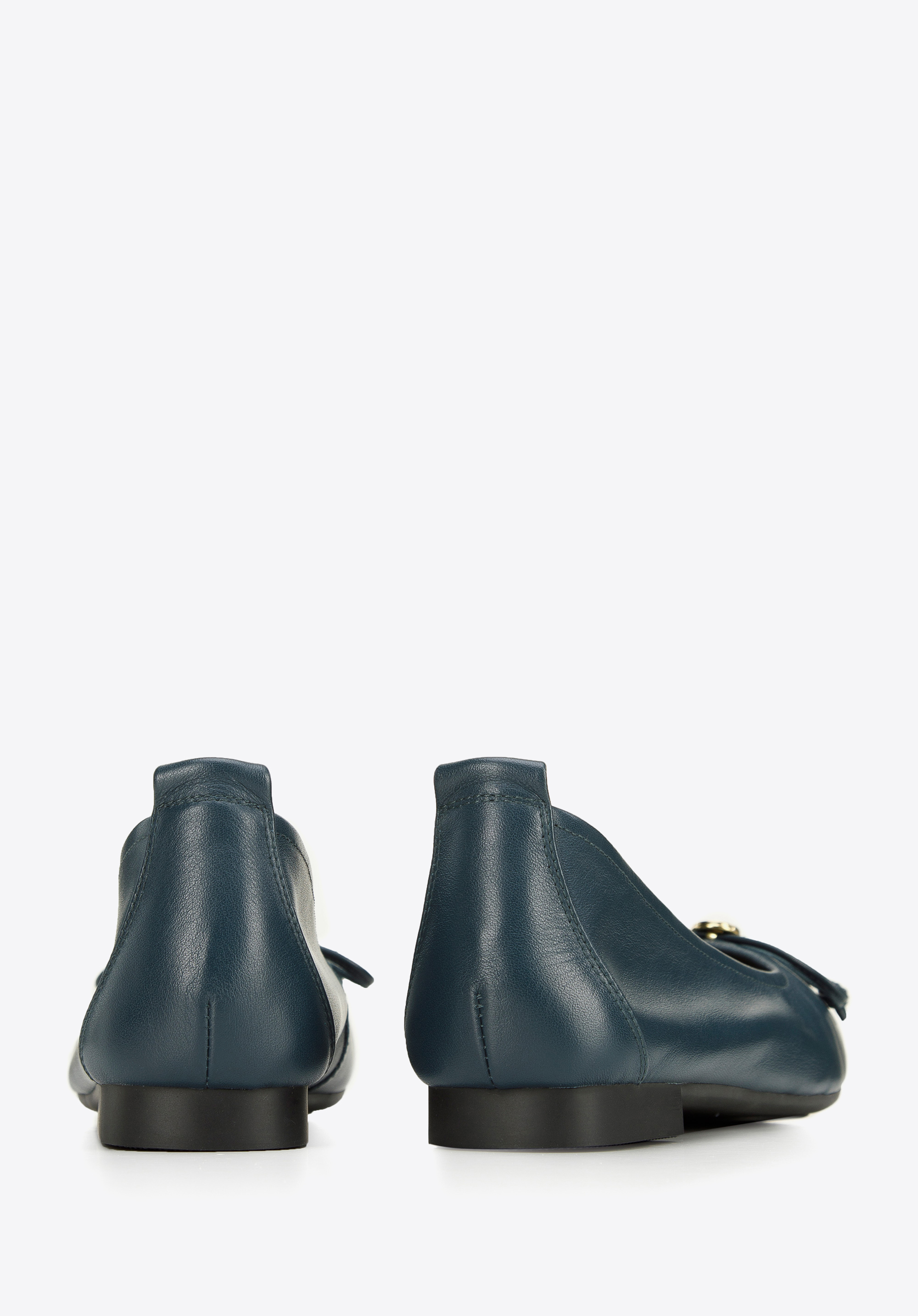 Baleriny z miękkiej skóry z kokardką