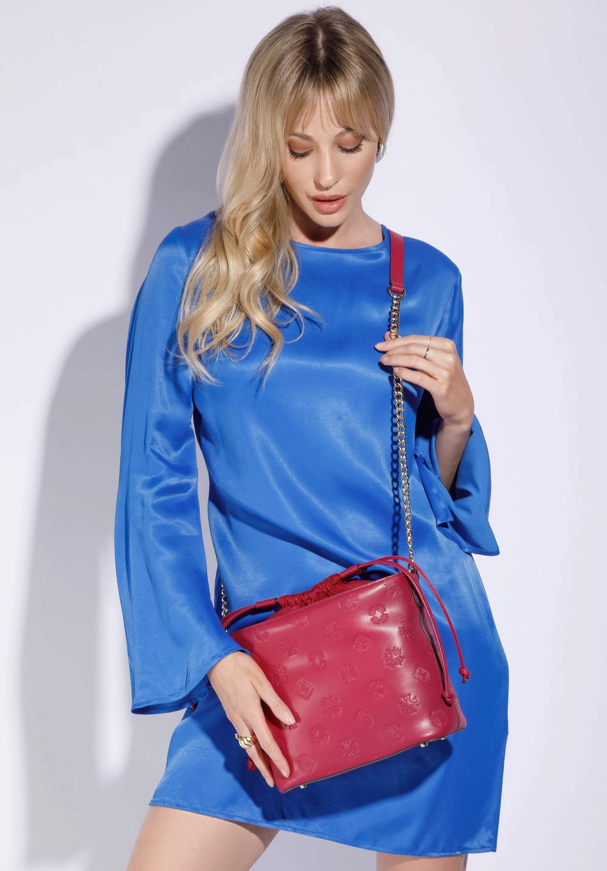 Torebka kubełek skórzana w monogram