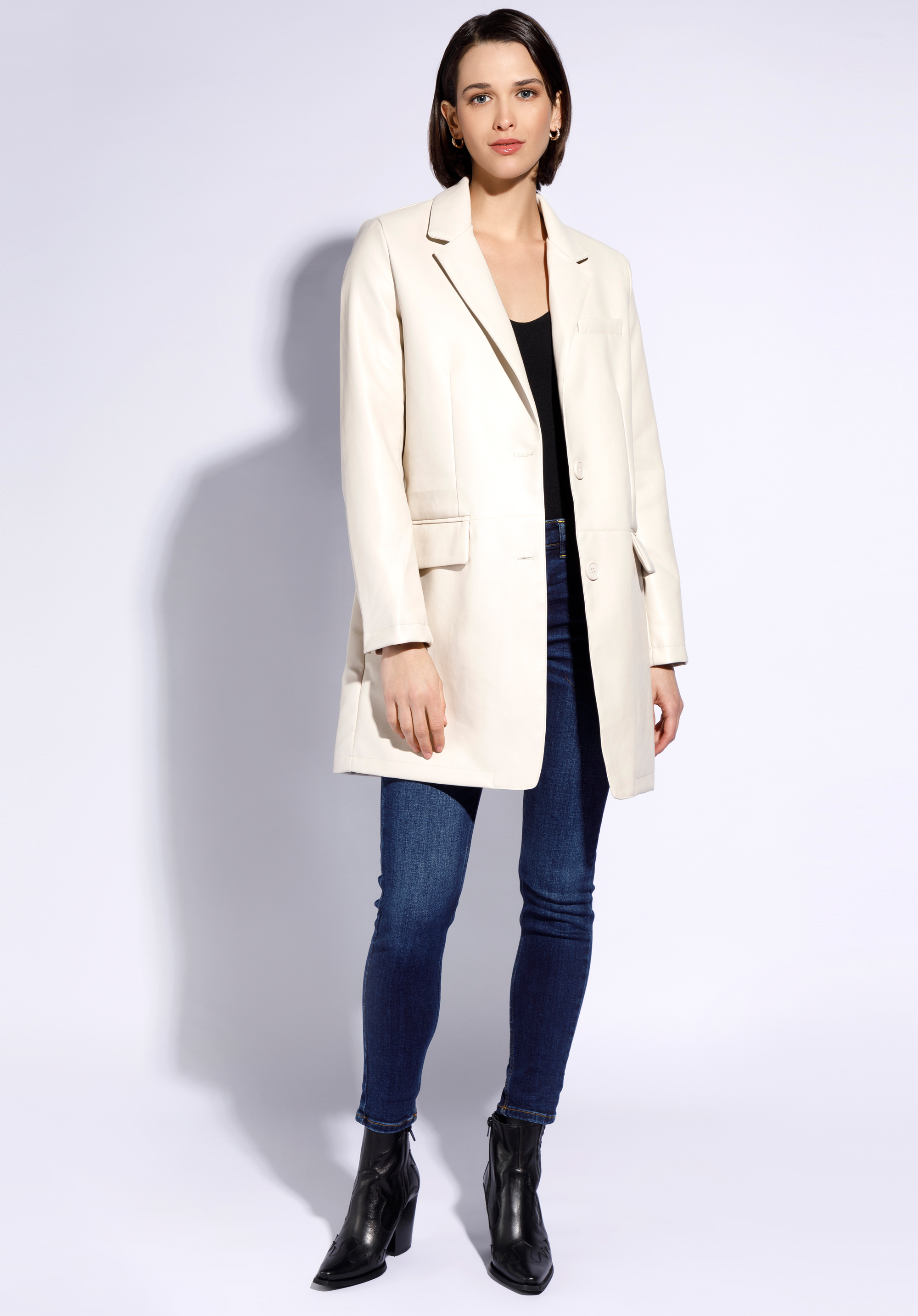 Damska marynarka z ekoskóry długa