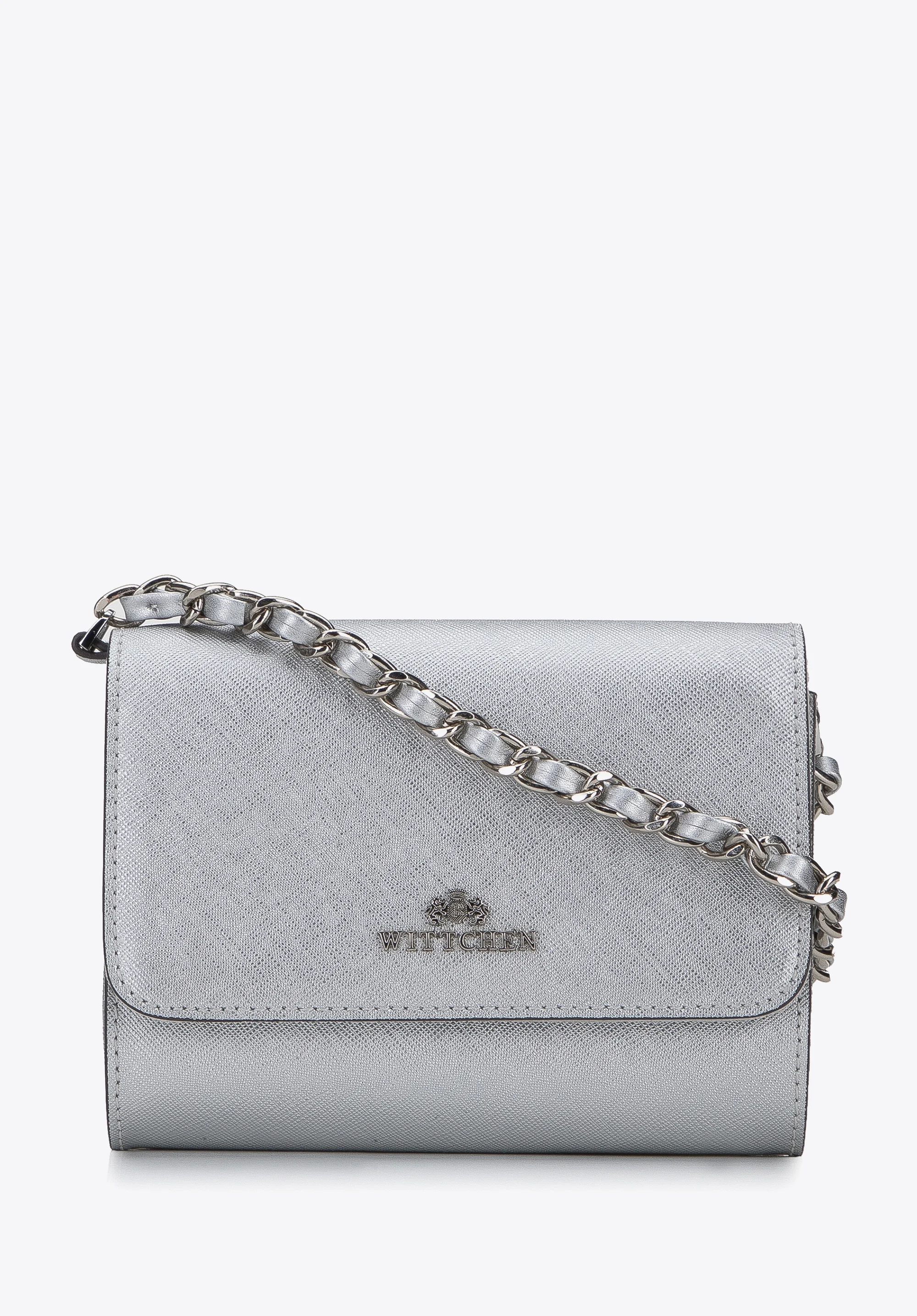 Minitorebka wieczorowa ze skóry saffiano na łańcuszku