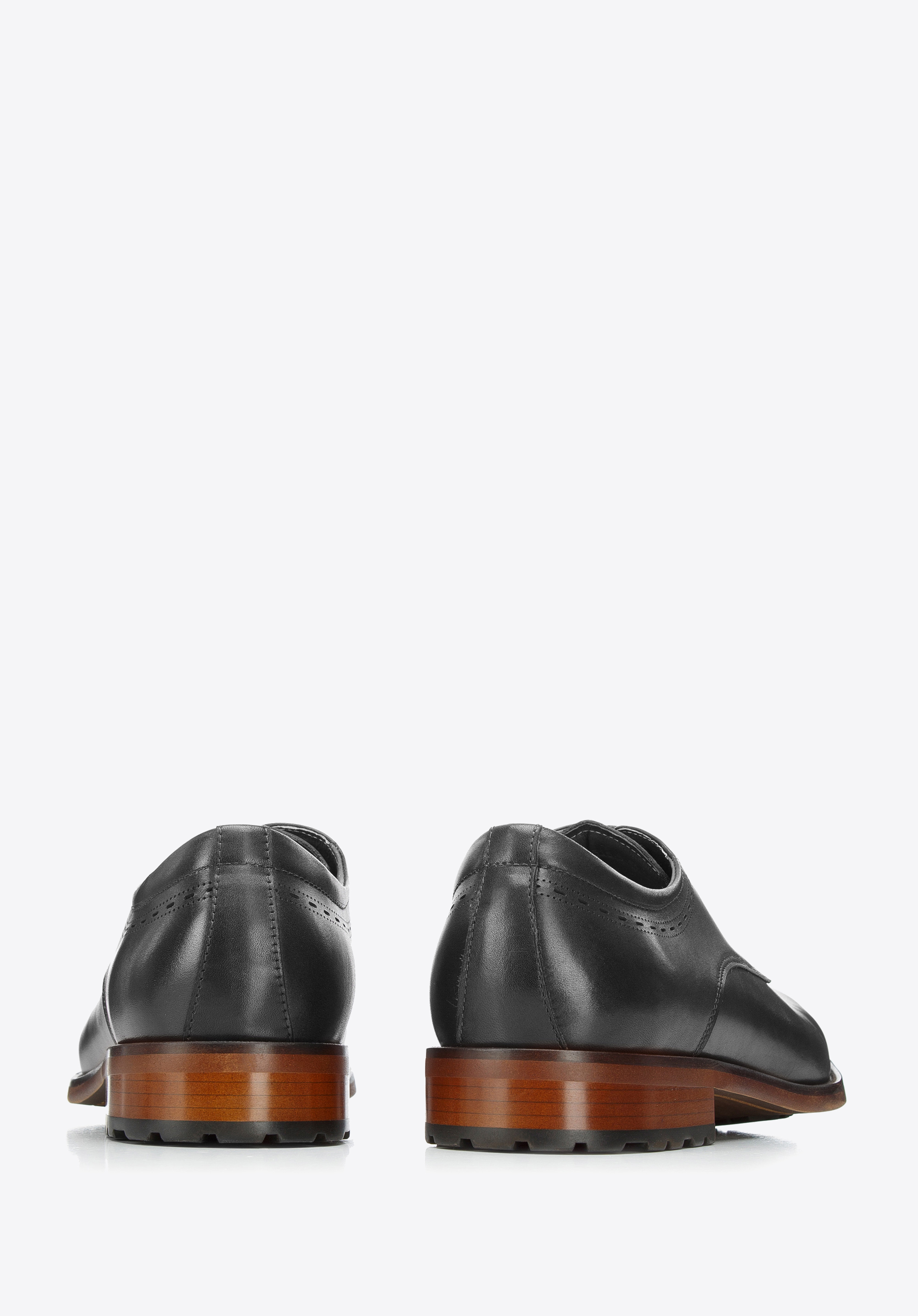 Buty do garnituru skórzane proste