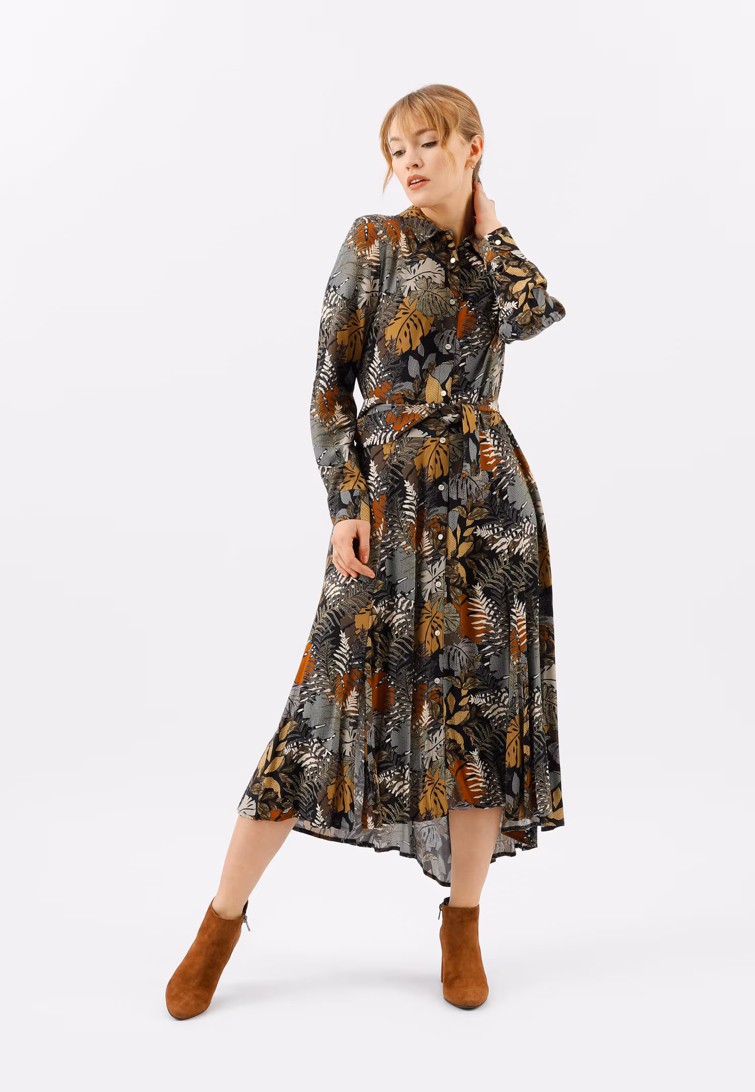 Jasnobrązowe welurowe botki damskie na słupku