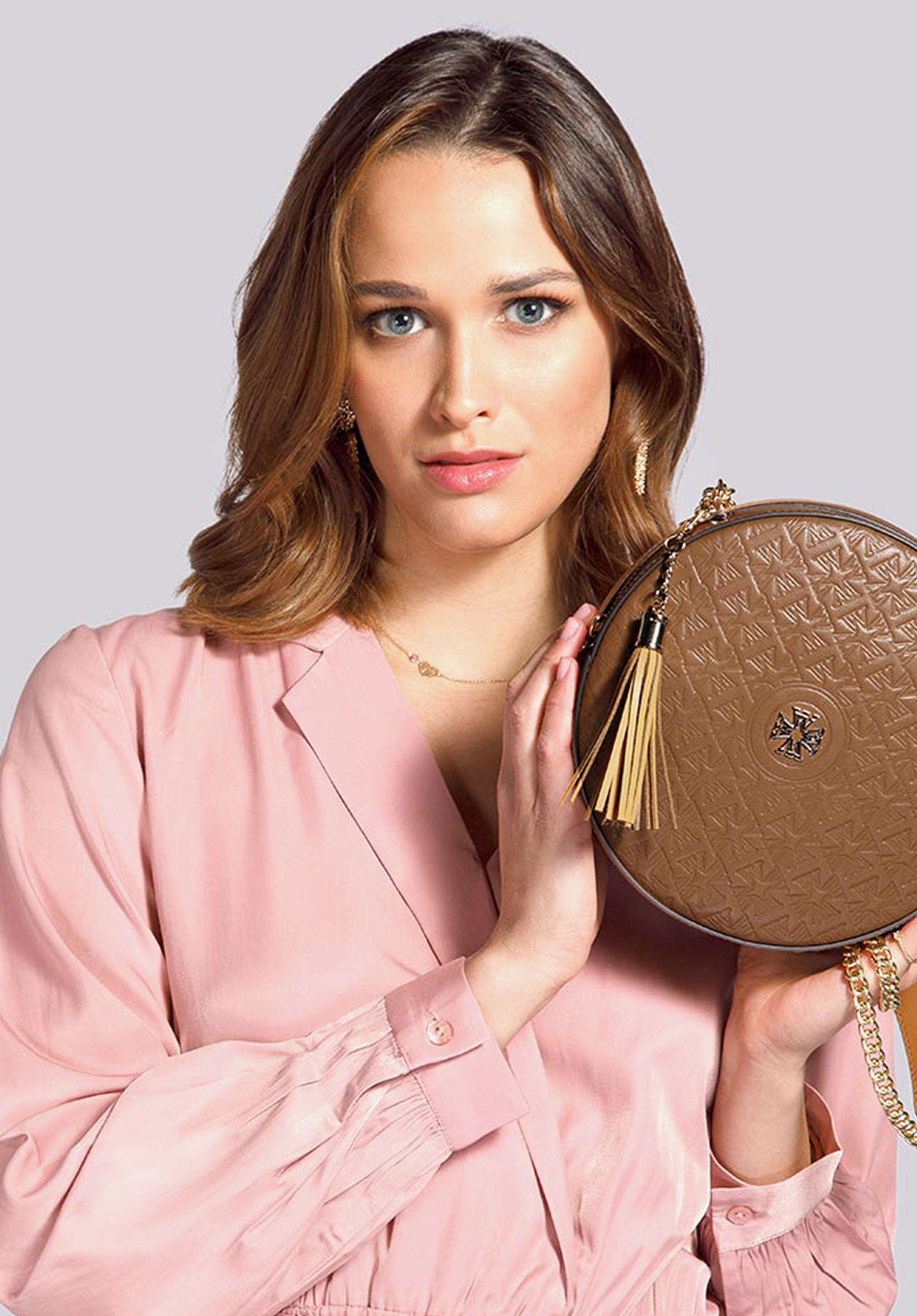 Torebka crossbody ze skóry okrągła – limitowana edycja