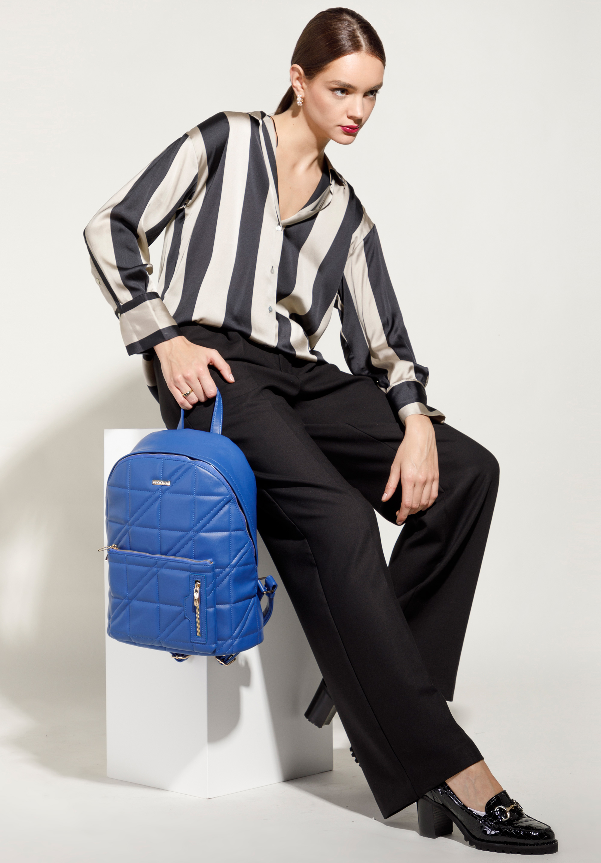 Damski plecak z pikowanej ekoskóry duży