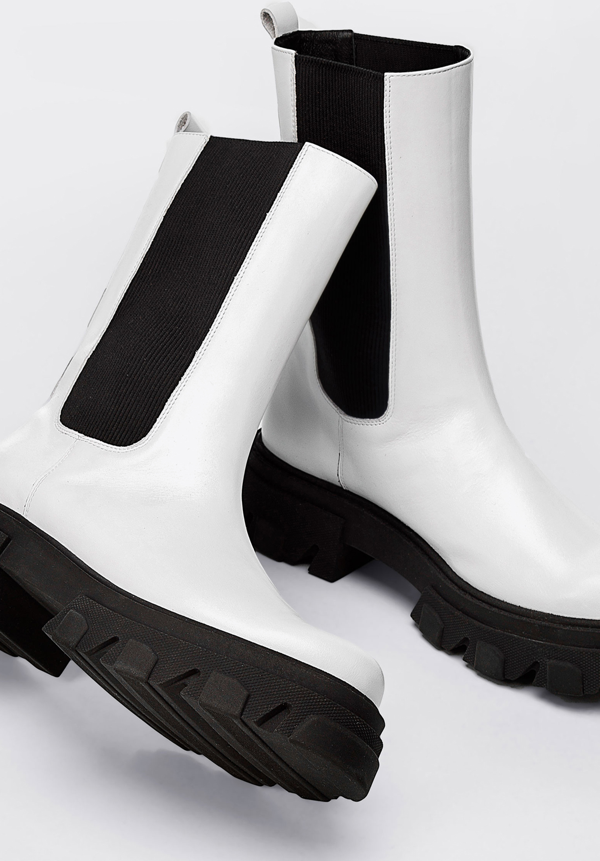 Damskie trapery skórzane wysokie na grubej podeszwie