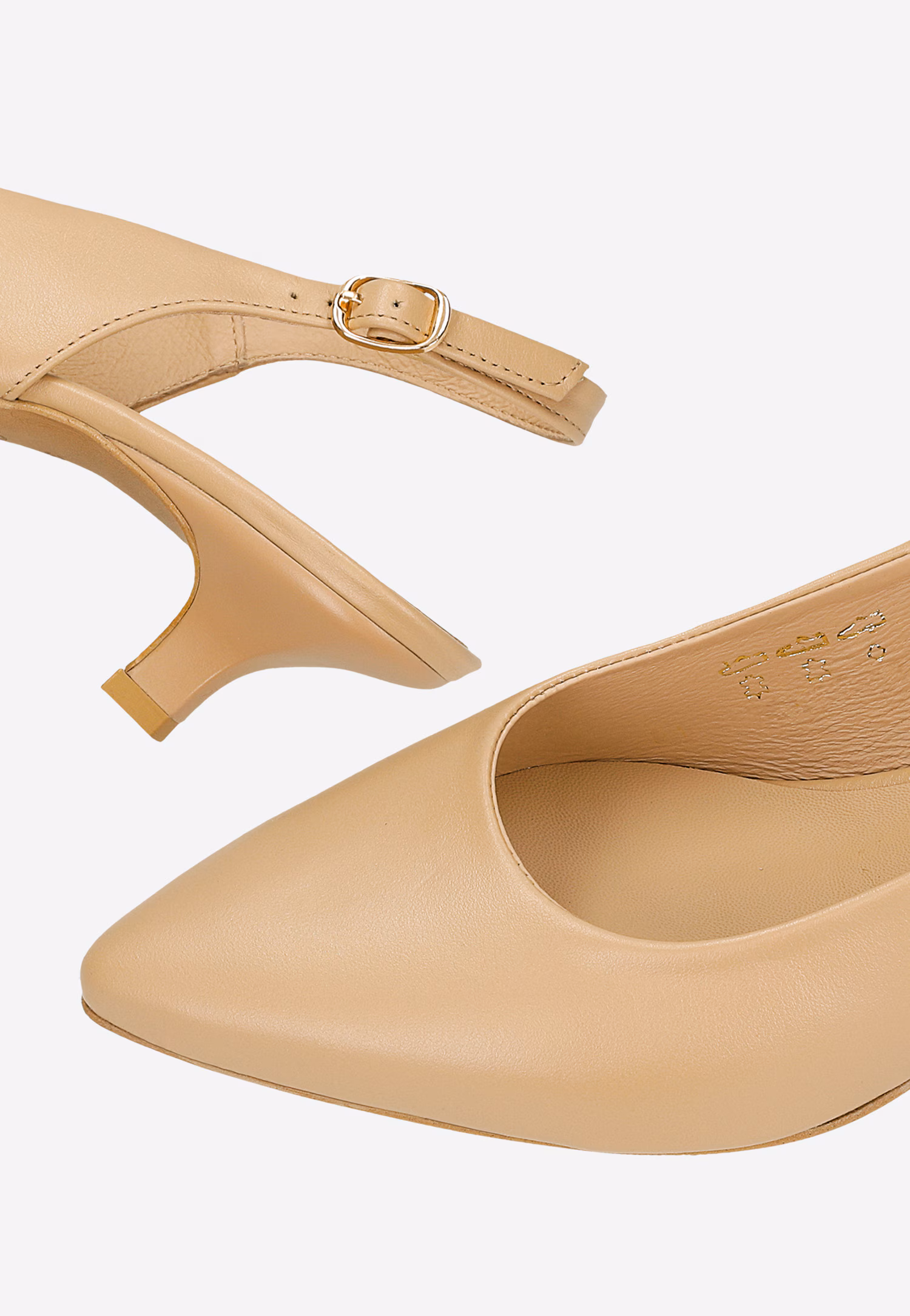 Beżowe czółenka kaczuszki z otwartą piętą