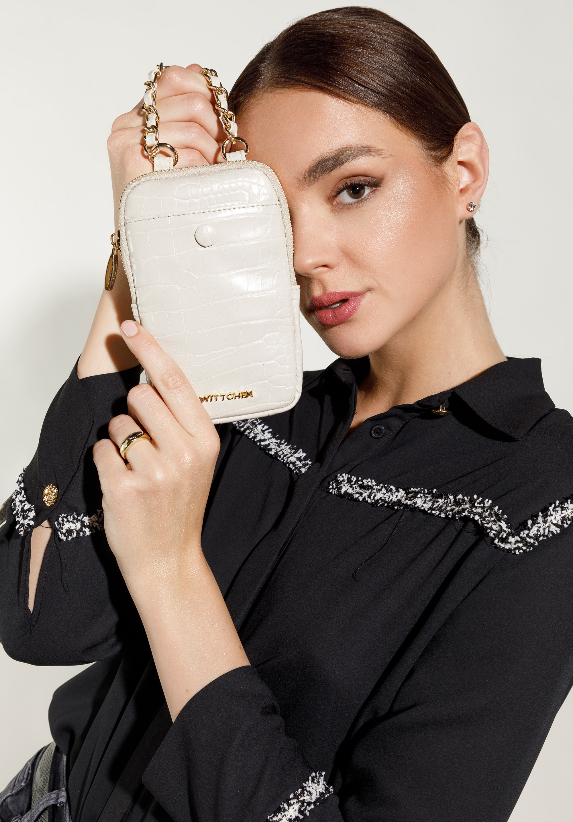 Minitorebka z ekoskóry na łańcuszku