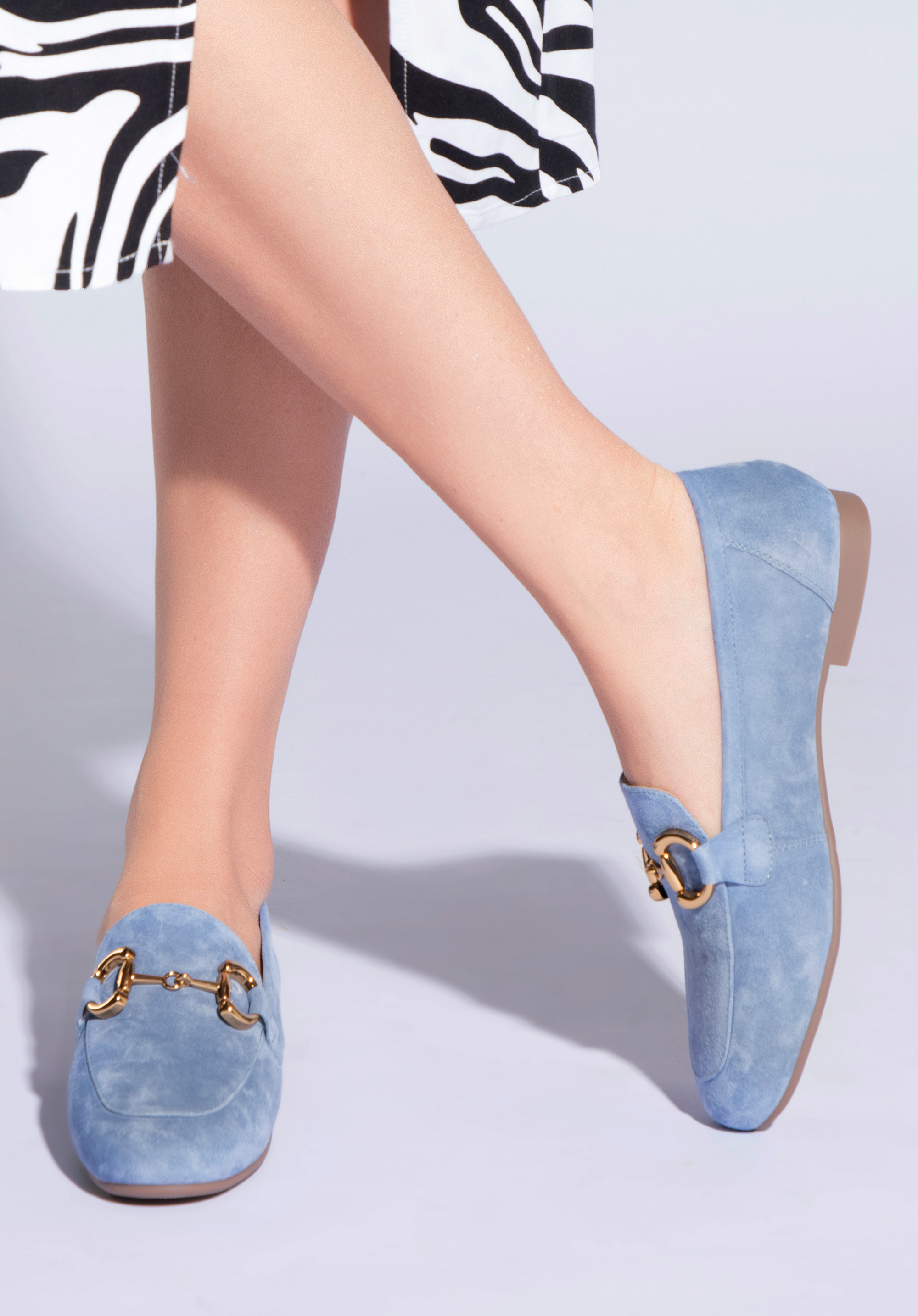 Damskie mokasyny zamszowe z metalową sprzączką