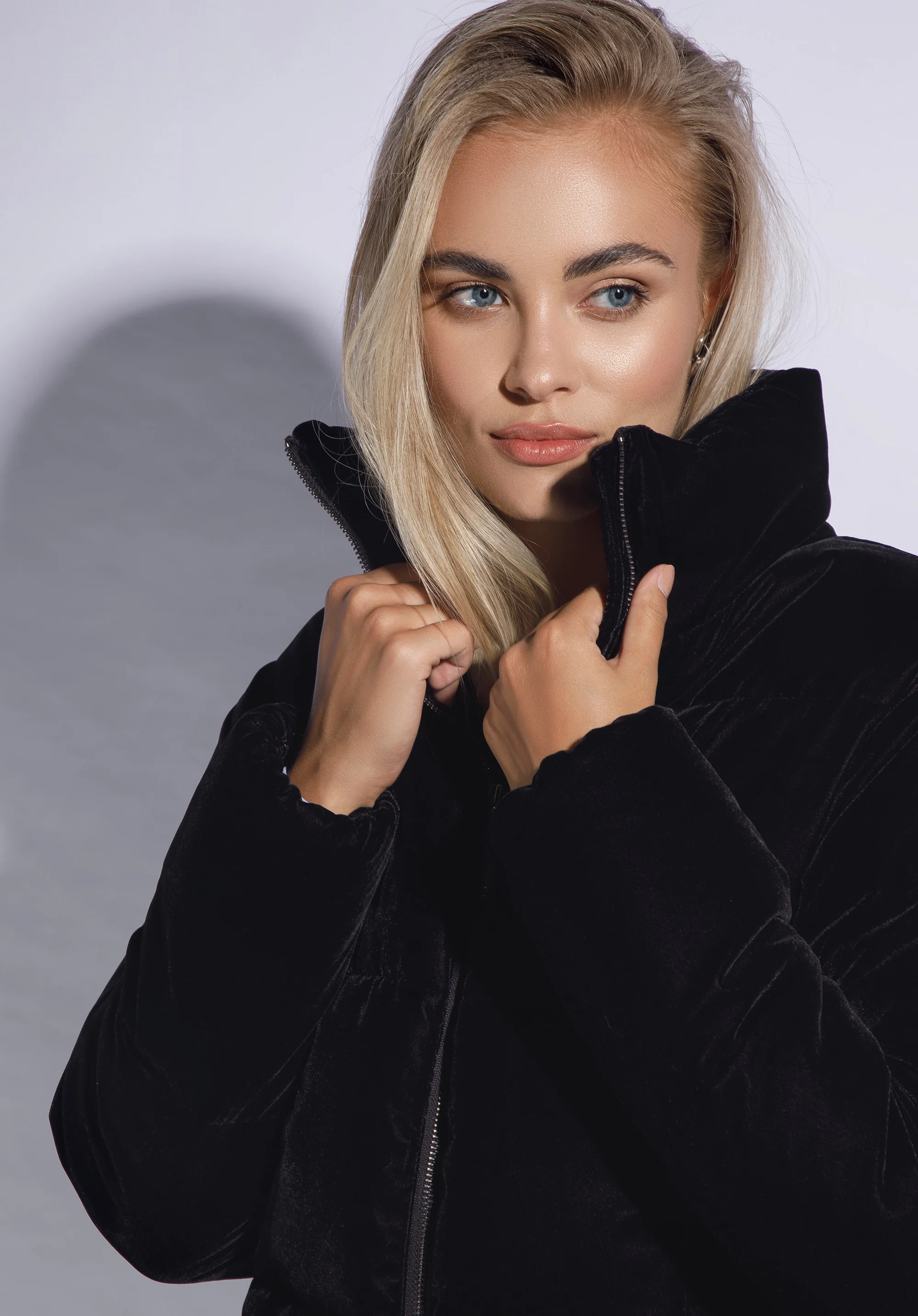 Damska kurtka z weluru pikowana